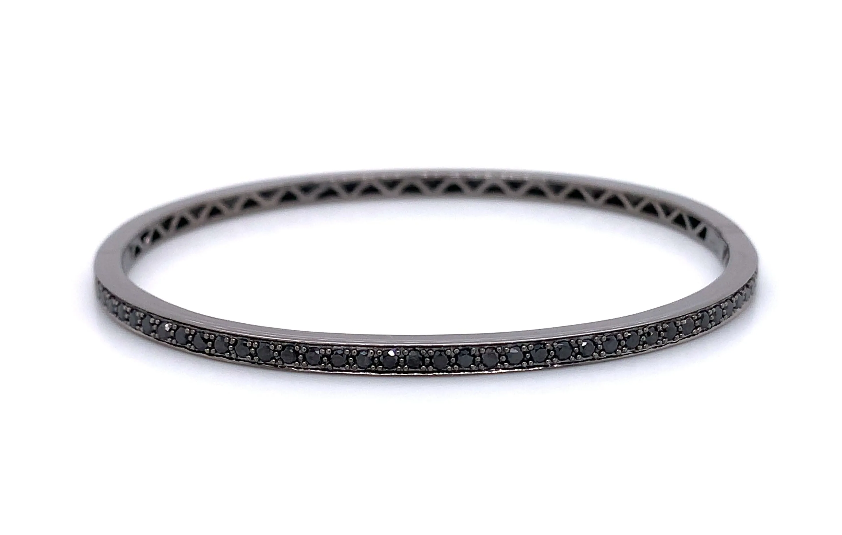 0.78ct t.w. Black Diamond Gold Bangle Bracelet