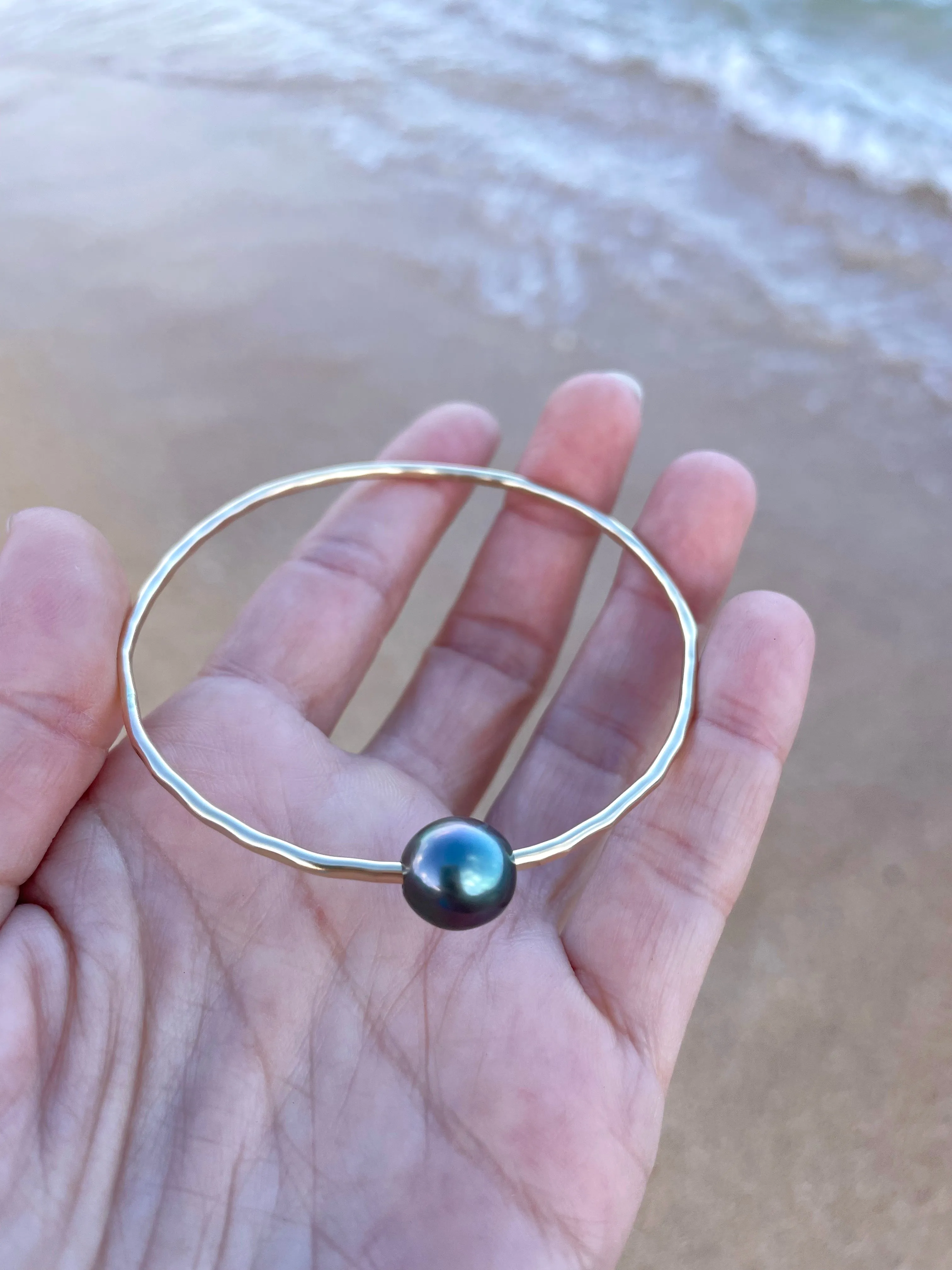 14K Gold Tahitian Pearl Bangle Size. 8
