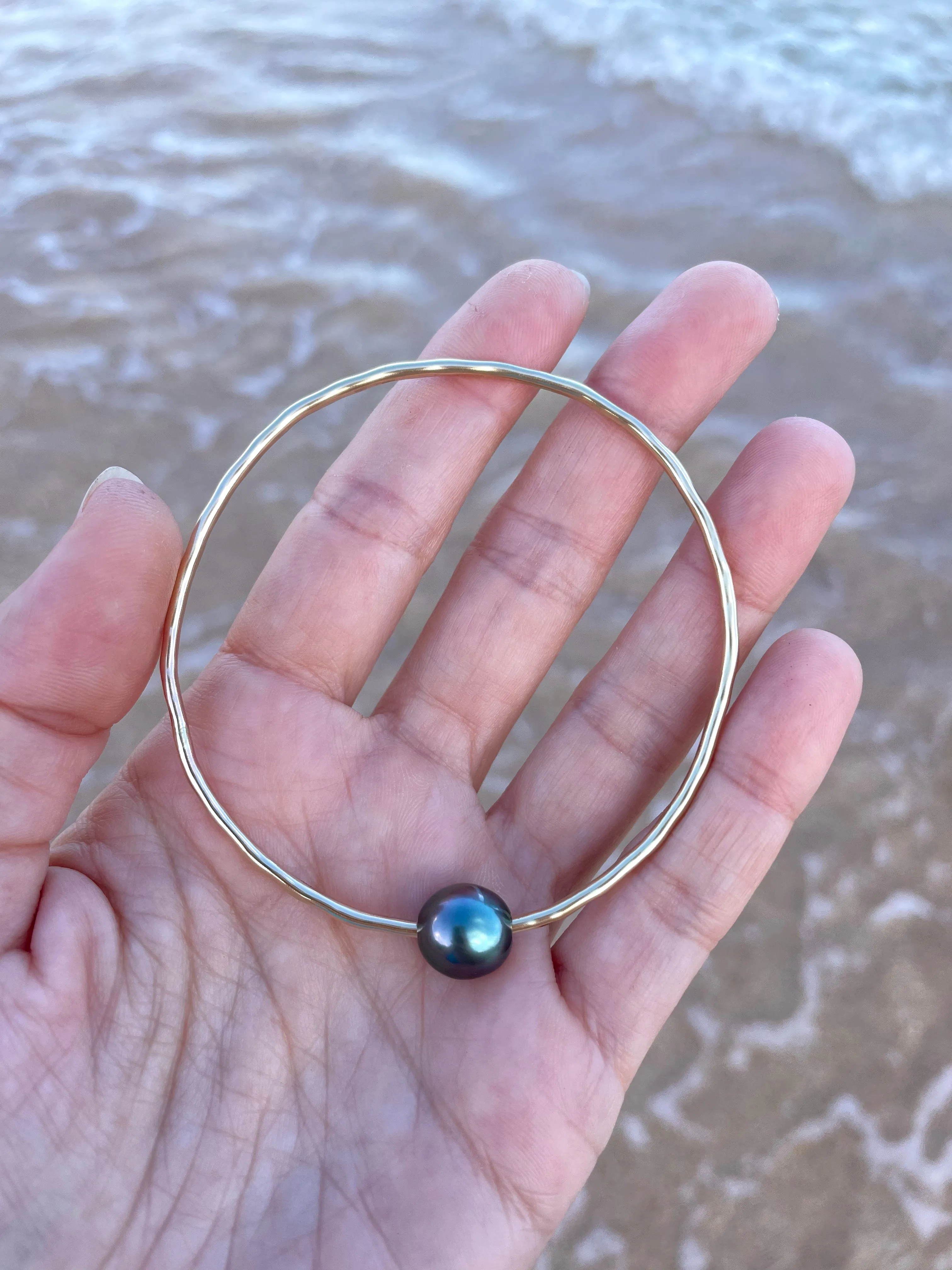 14K Gold Tahitian Pearl Bangle Size. 8