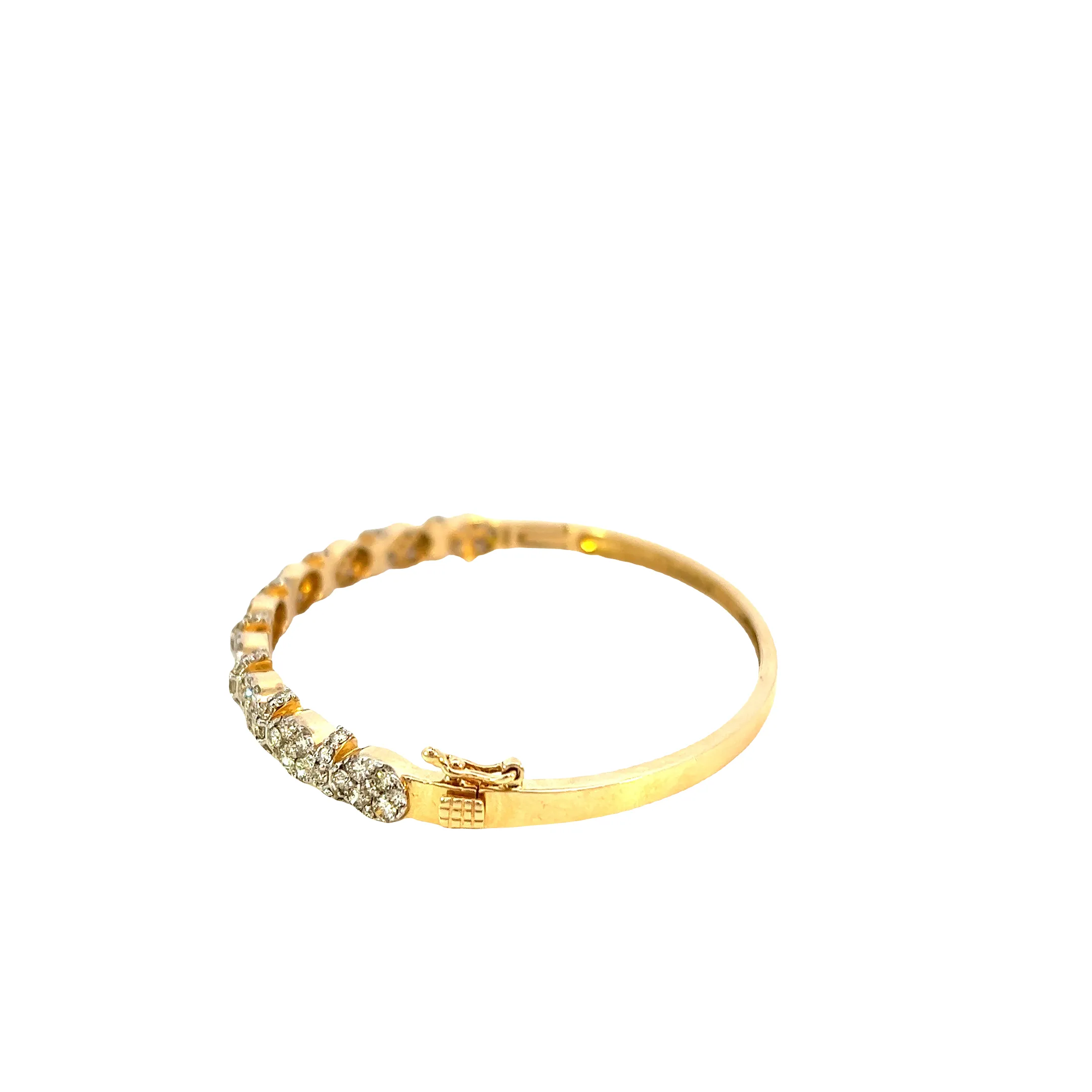 18KT Yellow Gold Oval And Round Diamond Cluster Bangle