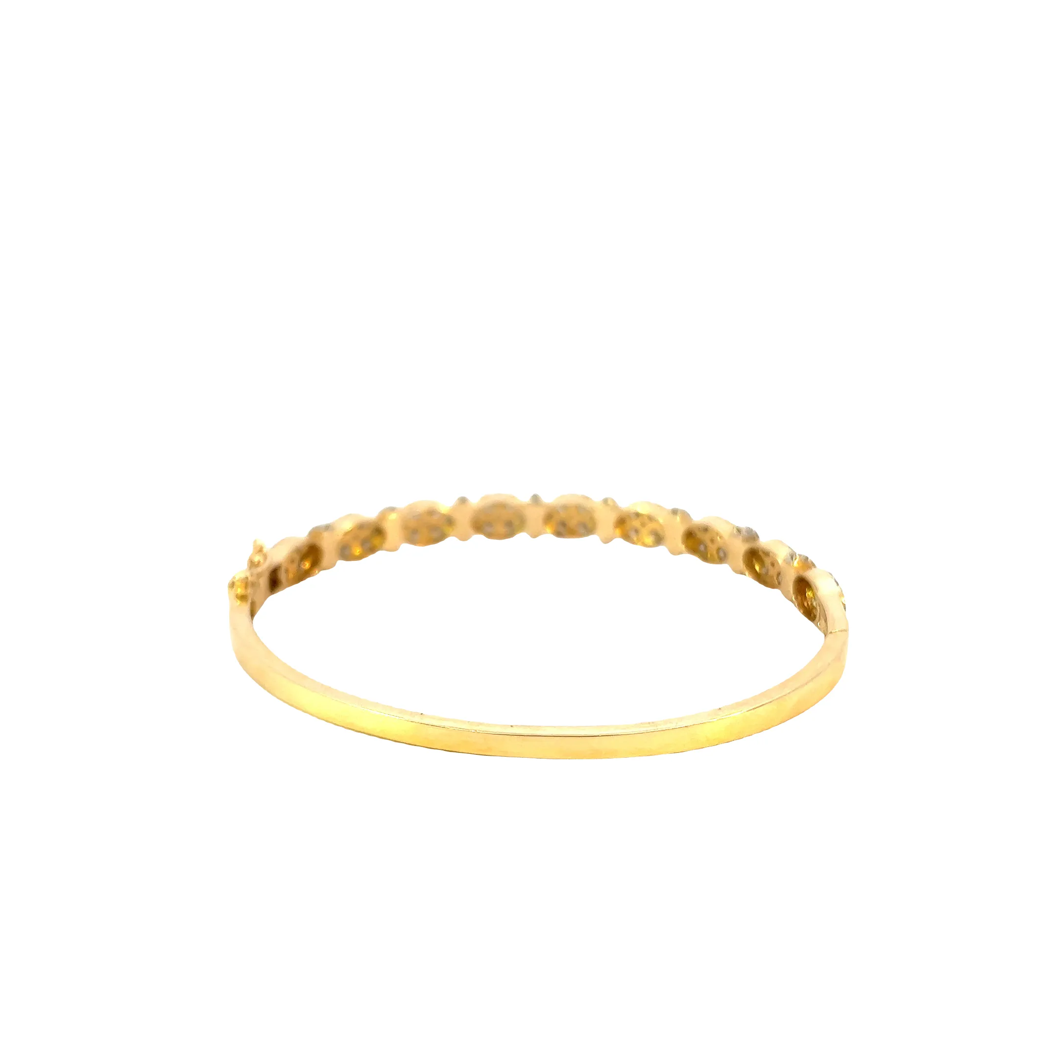 18KT Yellow Gold Oval And Round Diamond Cluster Bangle