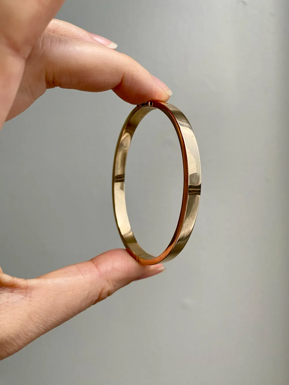 1940s era Modernist Swedish 18k Gold Hinged Bangle - maker Stigbert - 6.8 inch