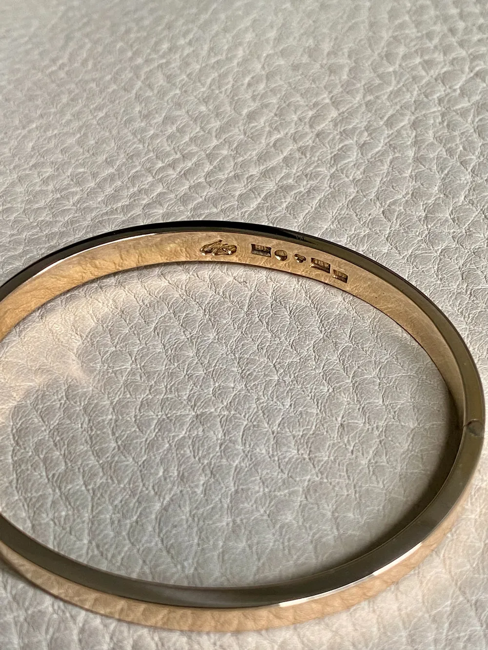 1940s era Modernist Swedish 18k Gold Hinged Bangle - maker Stigbert - 6.8 inch