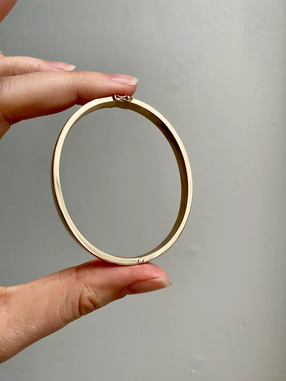 1940s era Modernist Swedish 18k Gold Hinged Bangle - maker Stigbert - 6.8 inch