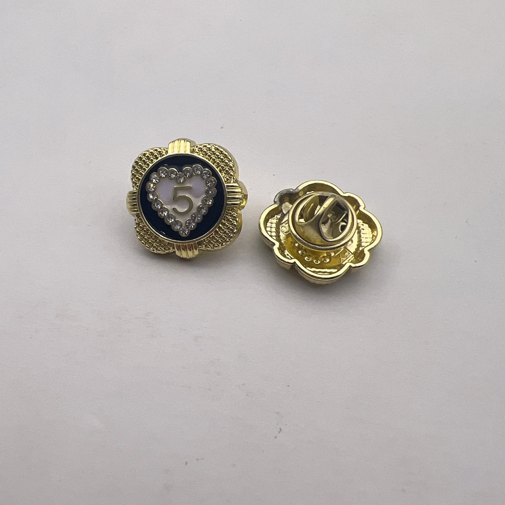 21mm Diamond Heart-Shaped Number 5 Metal Brooch 10PCS