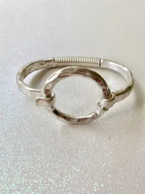 BL10 O Hoop bangle