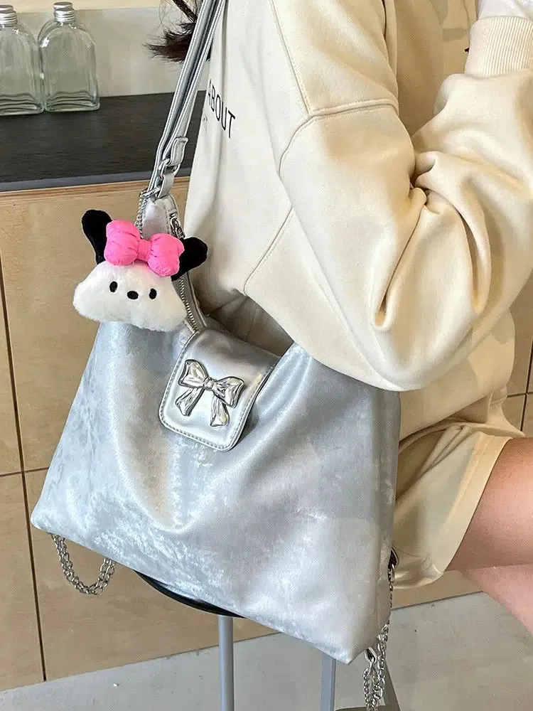 Bow Accent Chic Tote Bag