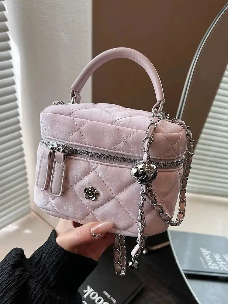 Chain Strap Quilted Bucket Shaped Bag