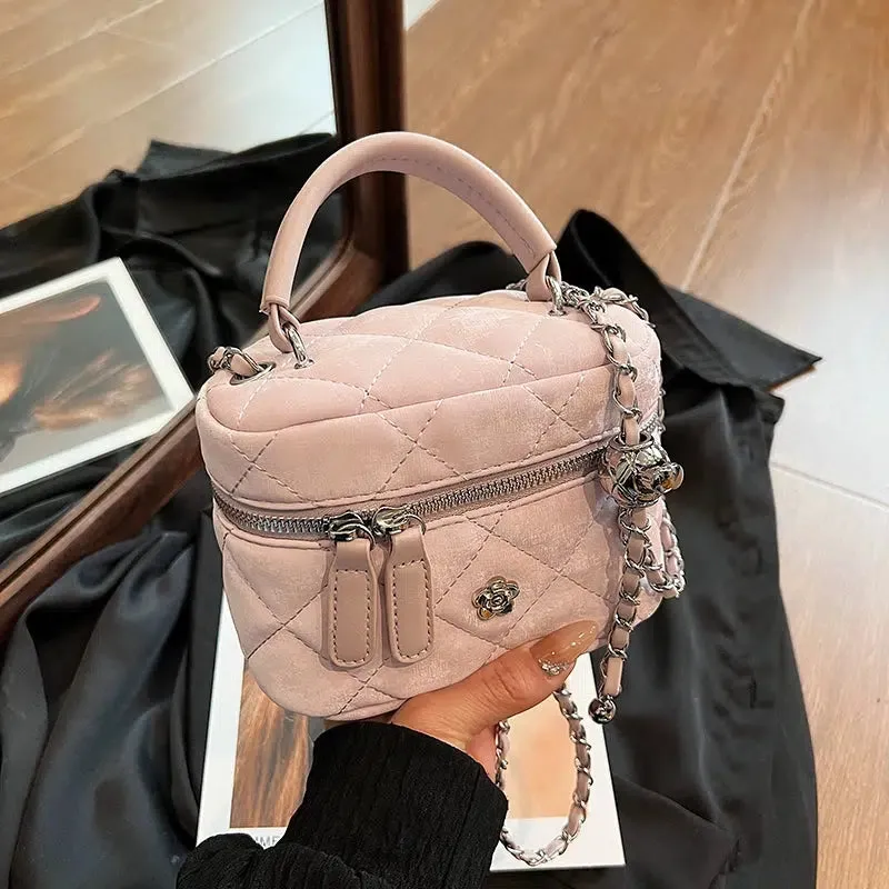 Chain Strap Quilted Bucket Shaped Bag