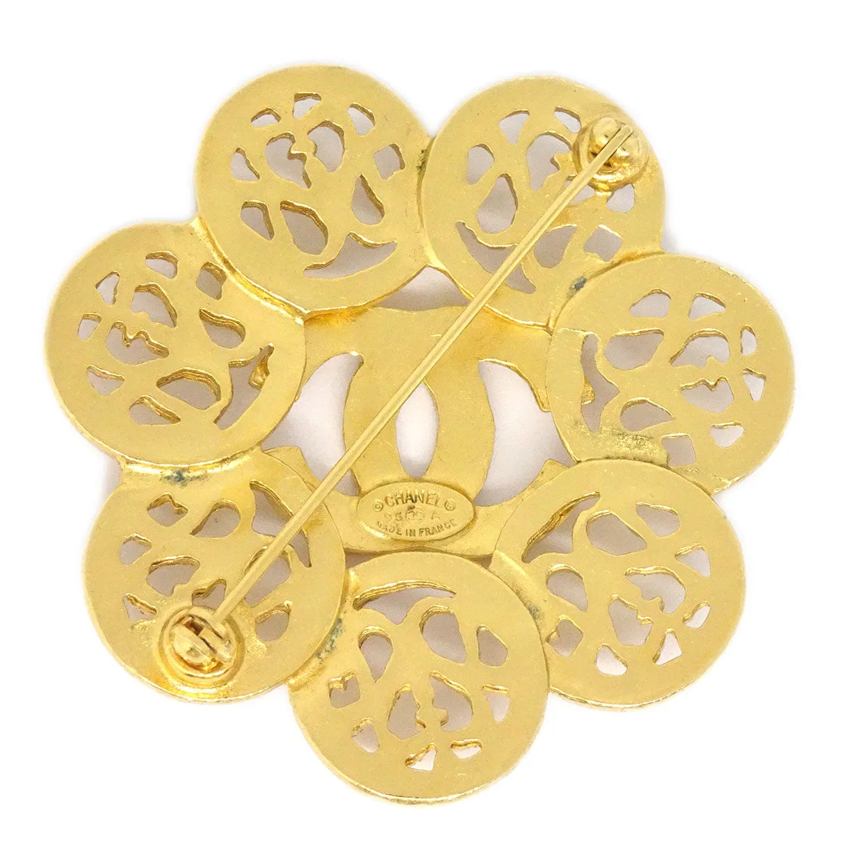 CHANEL 1995 Fretwork Paisley Floral Brooch Gold