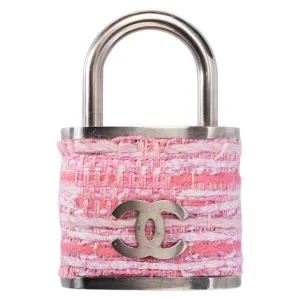 Chanel cc pink metal pins & brooches