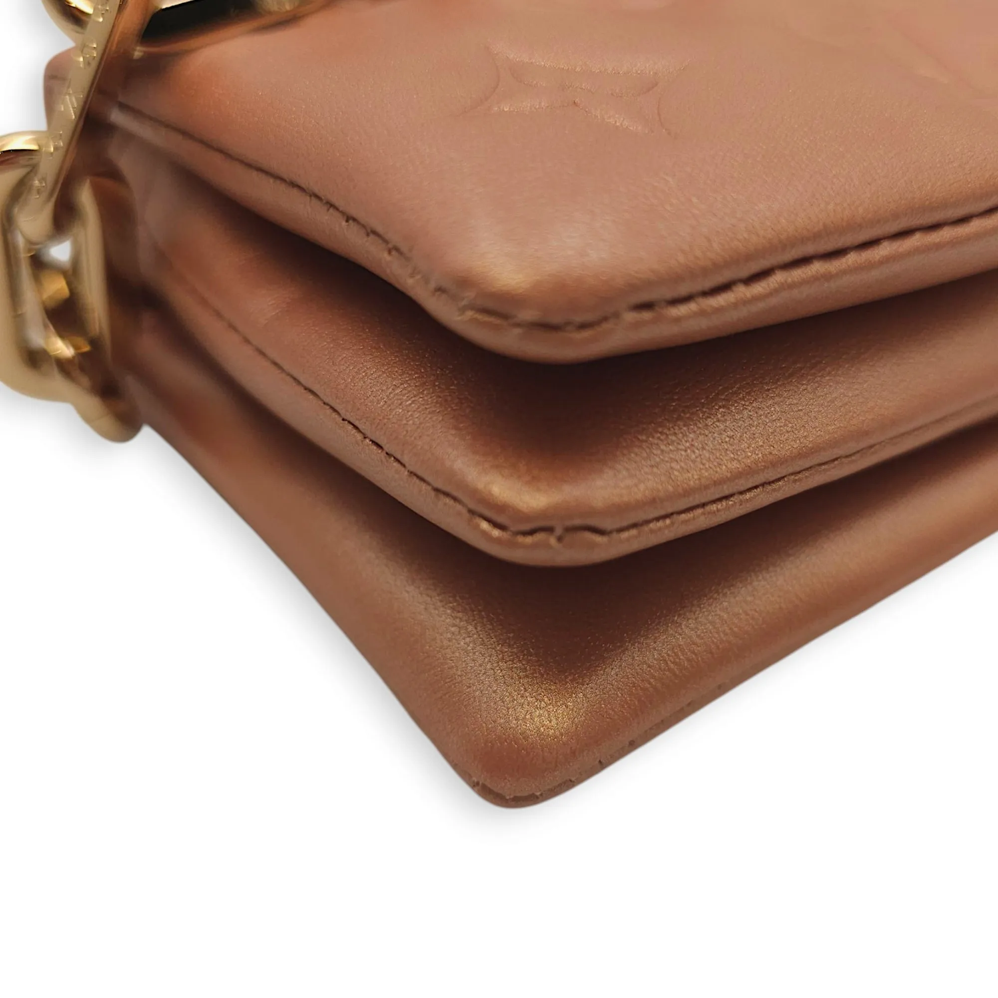 Coussin 13.5x10.5x2cm Gold Belt Bag in Empriente Leather, Gold hardware