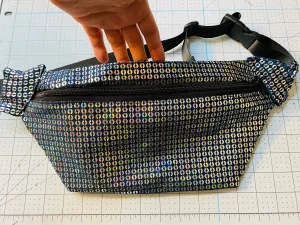 DISCO HOLOGRAM SEQUINS FANNY
