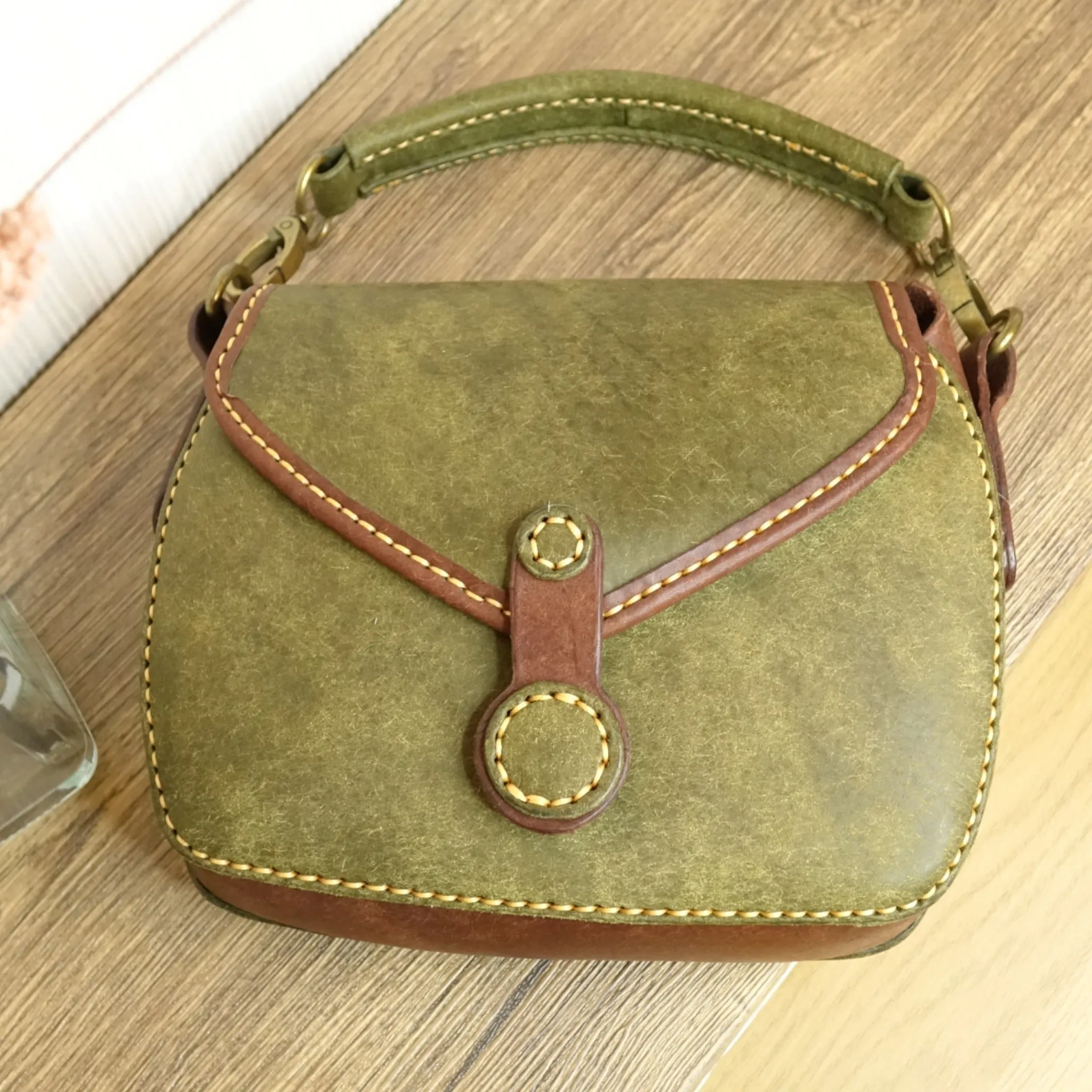 Handmade Lara Leather Handbag with handle
