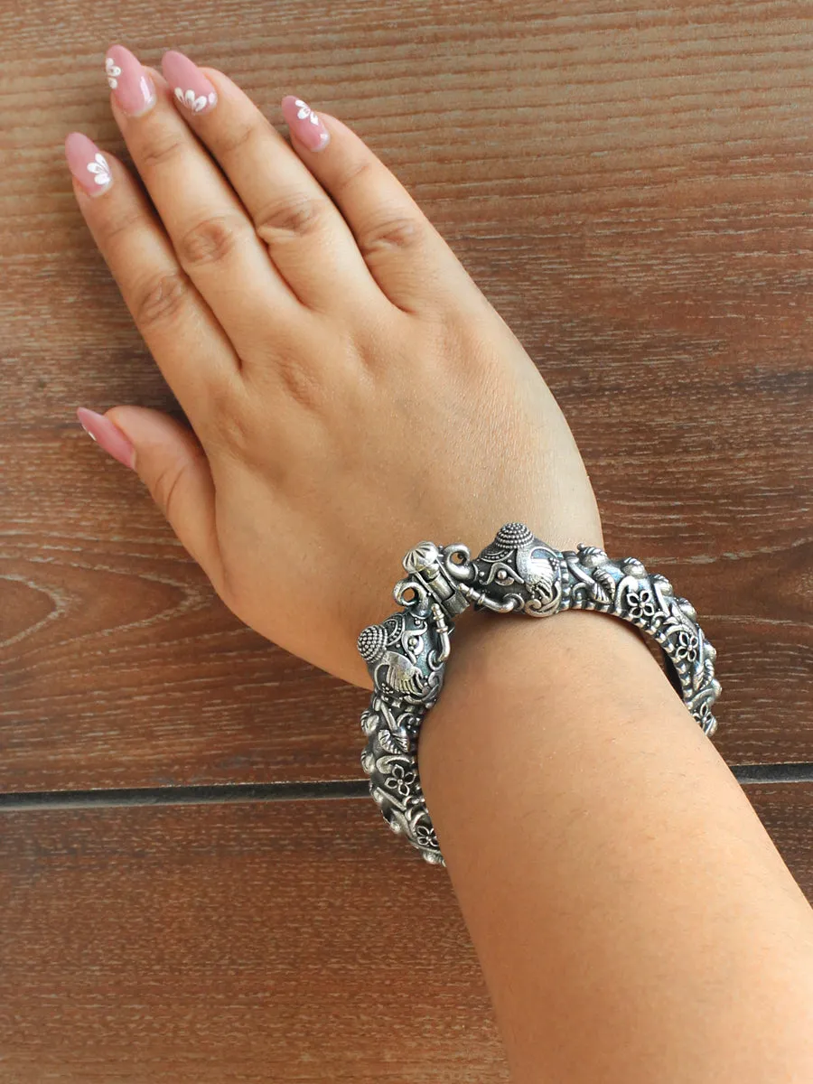 Ipshita Bangle