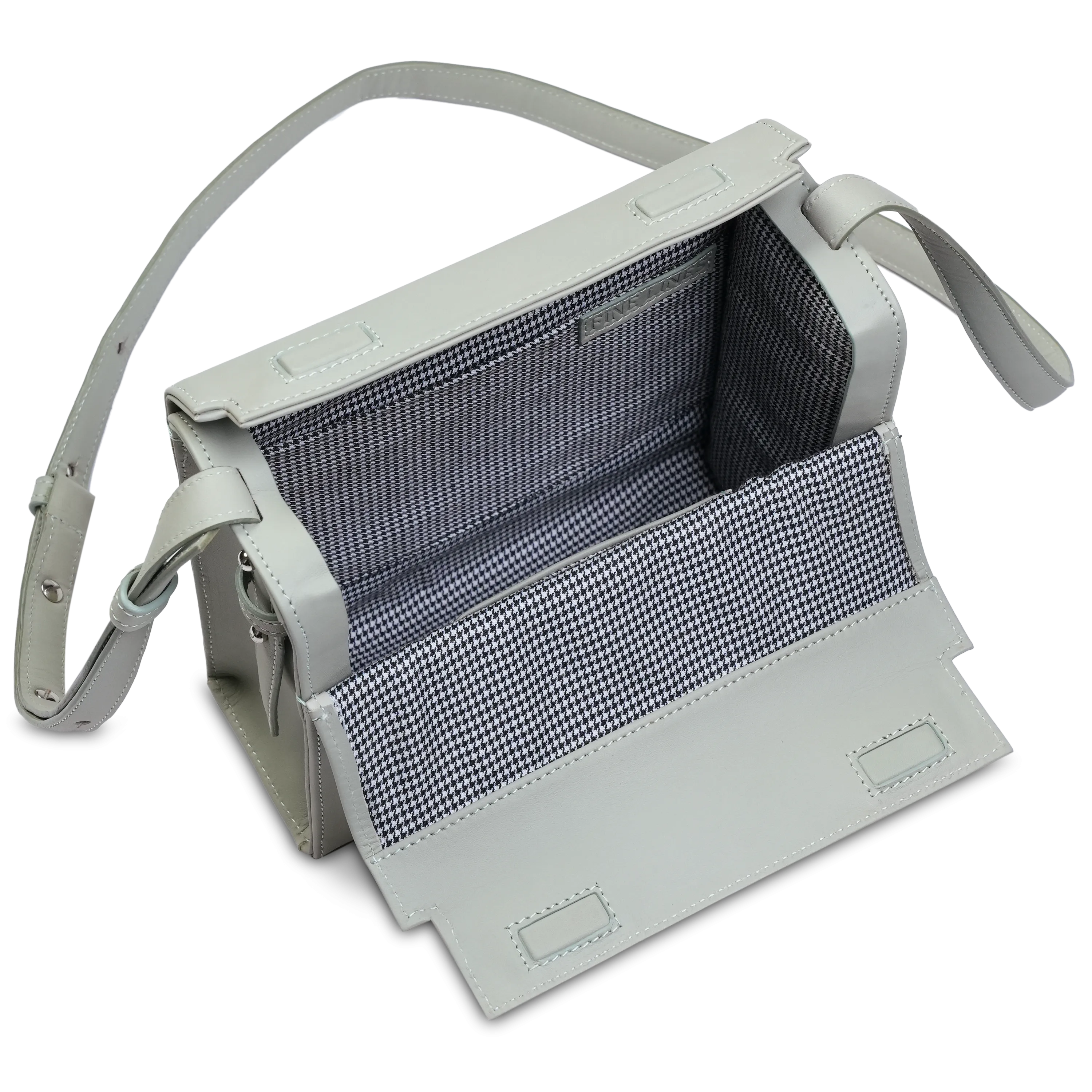 MELORA SLING BAG