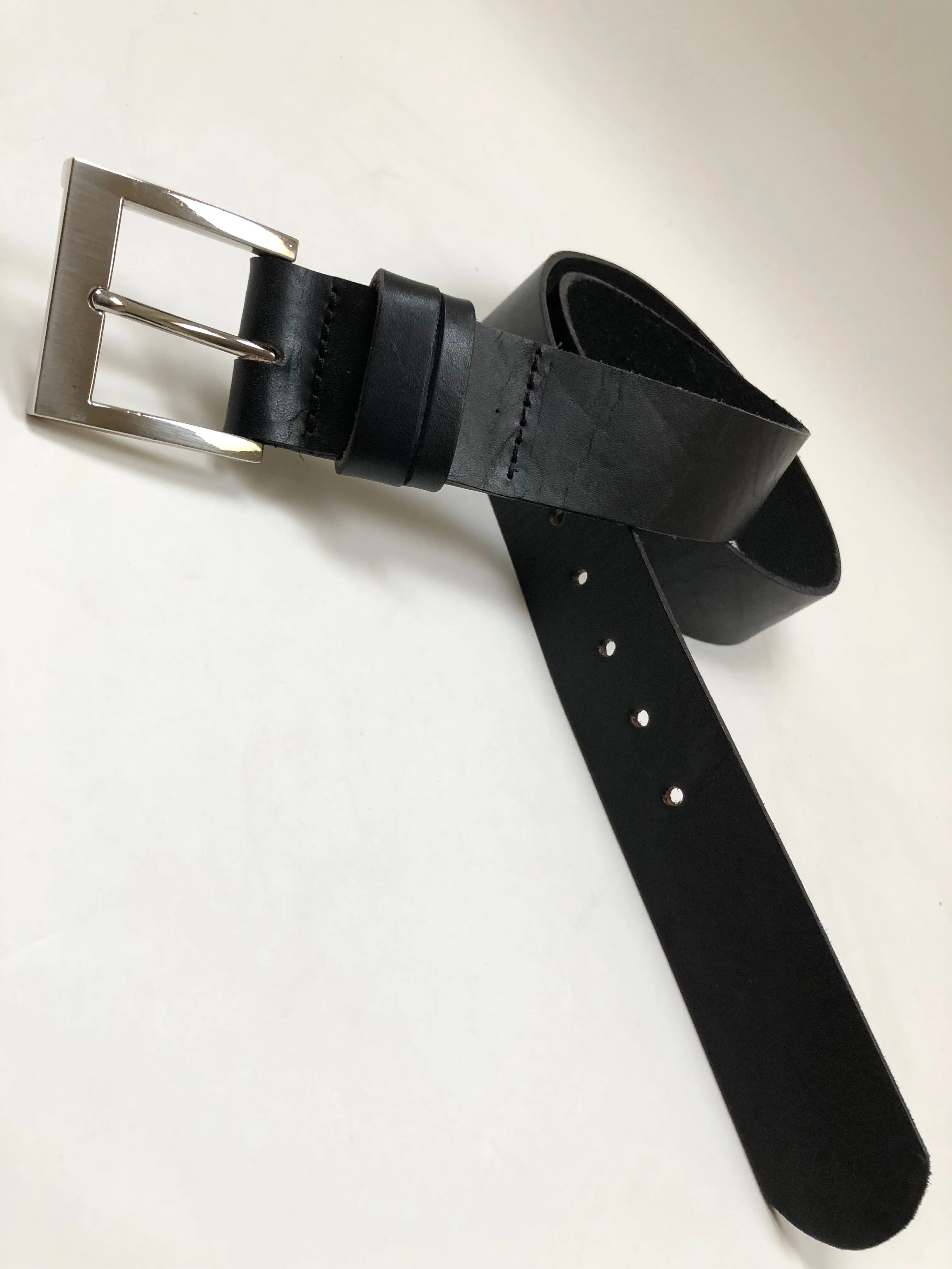 Men's Black Leather Belt with Silver Tone Buckle 38A2
