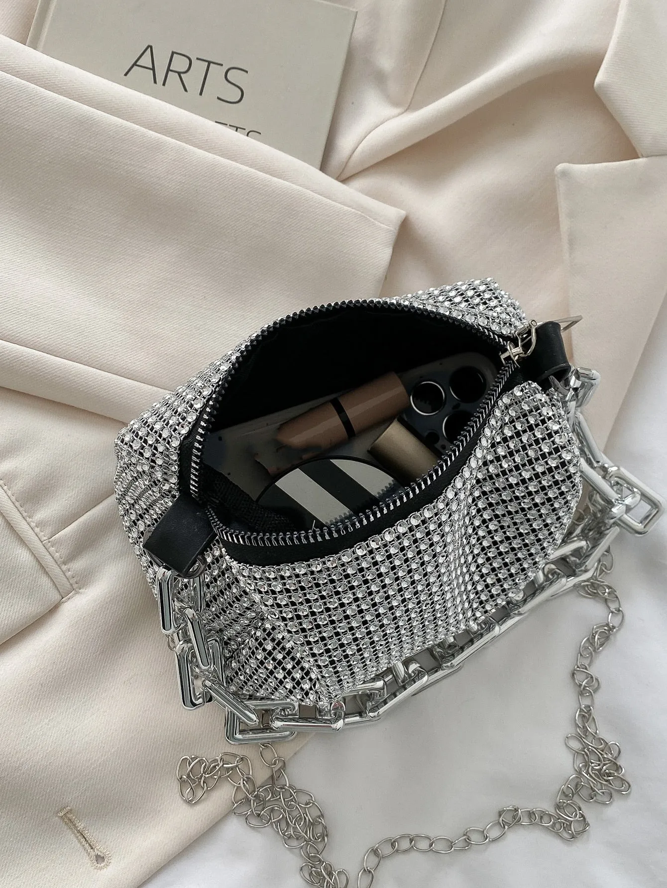Mini Studded Decor Chain Bucket Bag - 𝘚𝘚²³