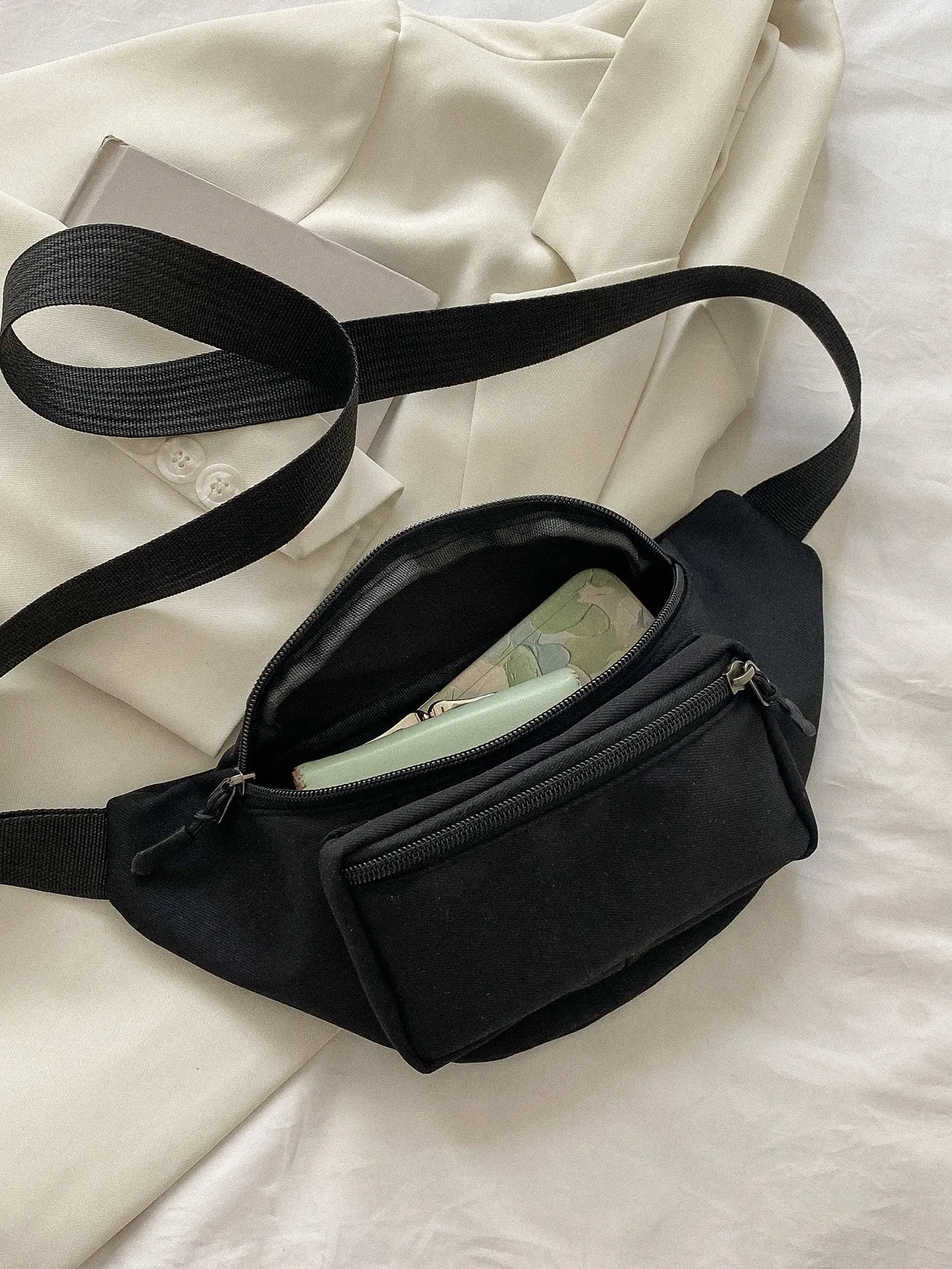 Minimalist Zip Fanny Pack - Black