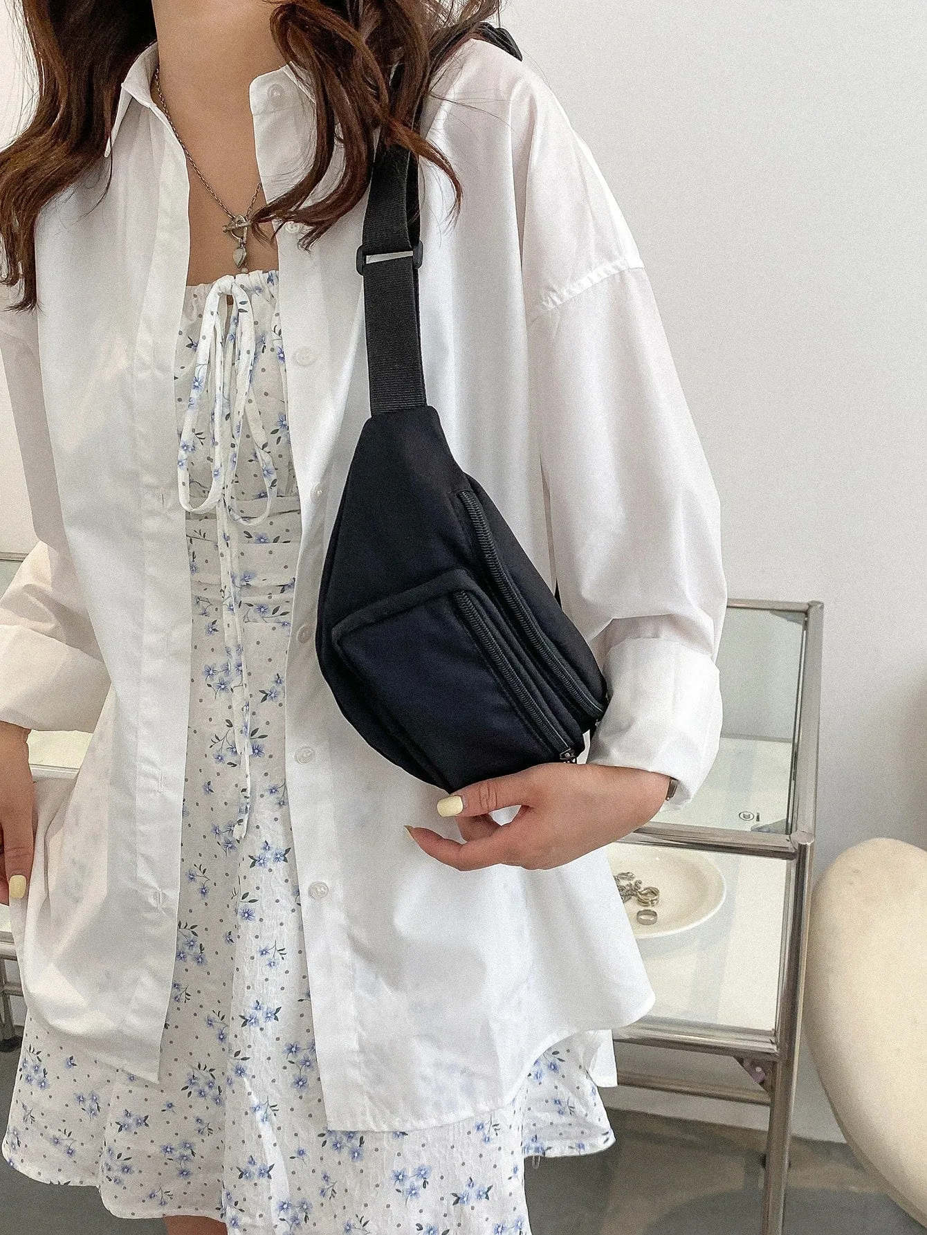 Minimalist Zip Fanny Pack - Black