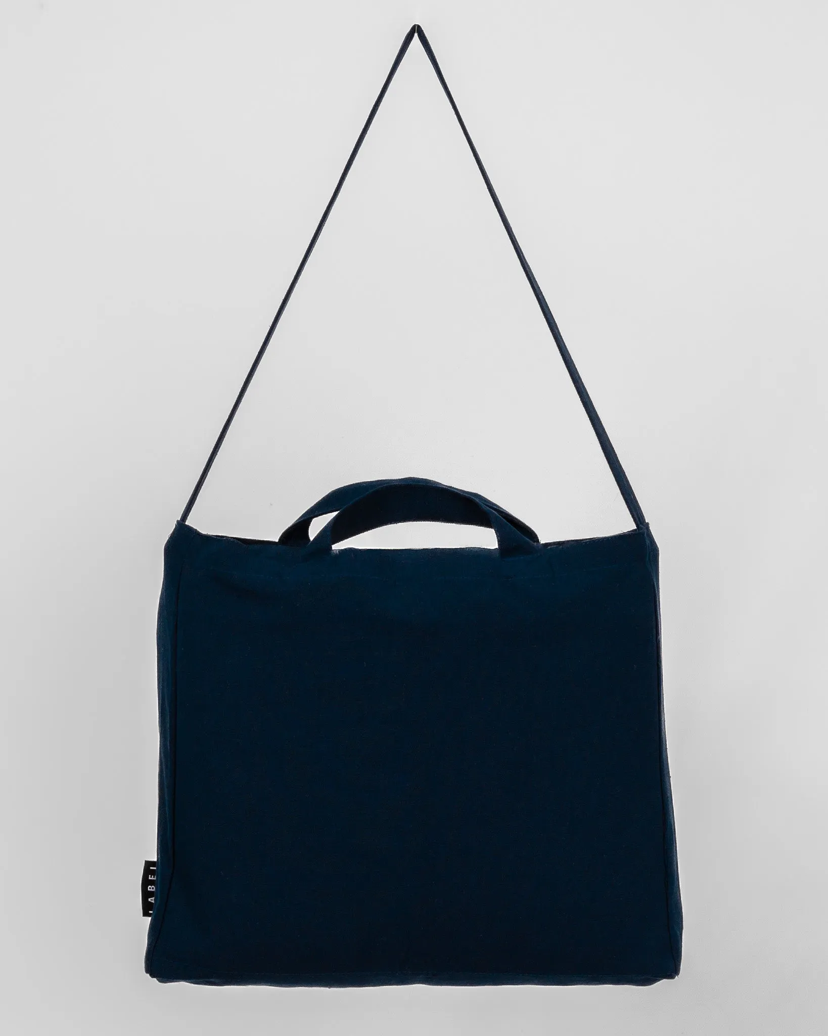 Navy Blue TØTE Shoulderbag