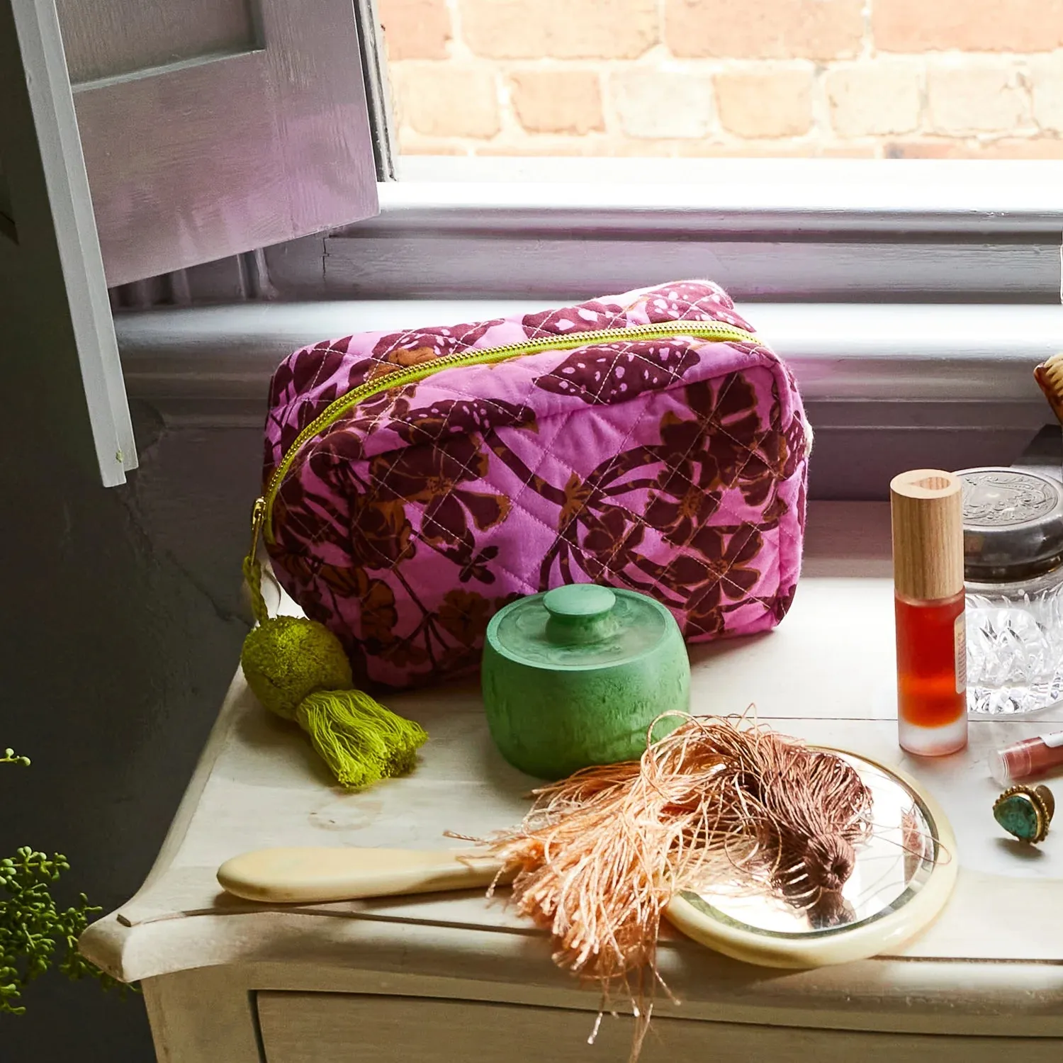 Sage x Clare, Jeanette Beauty Bag