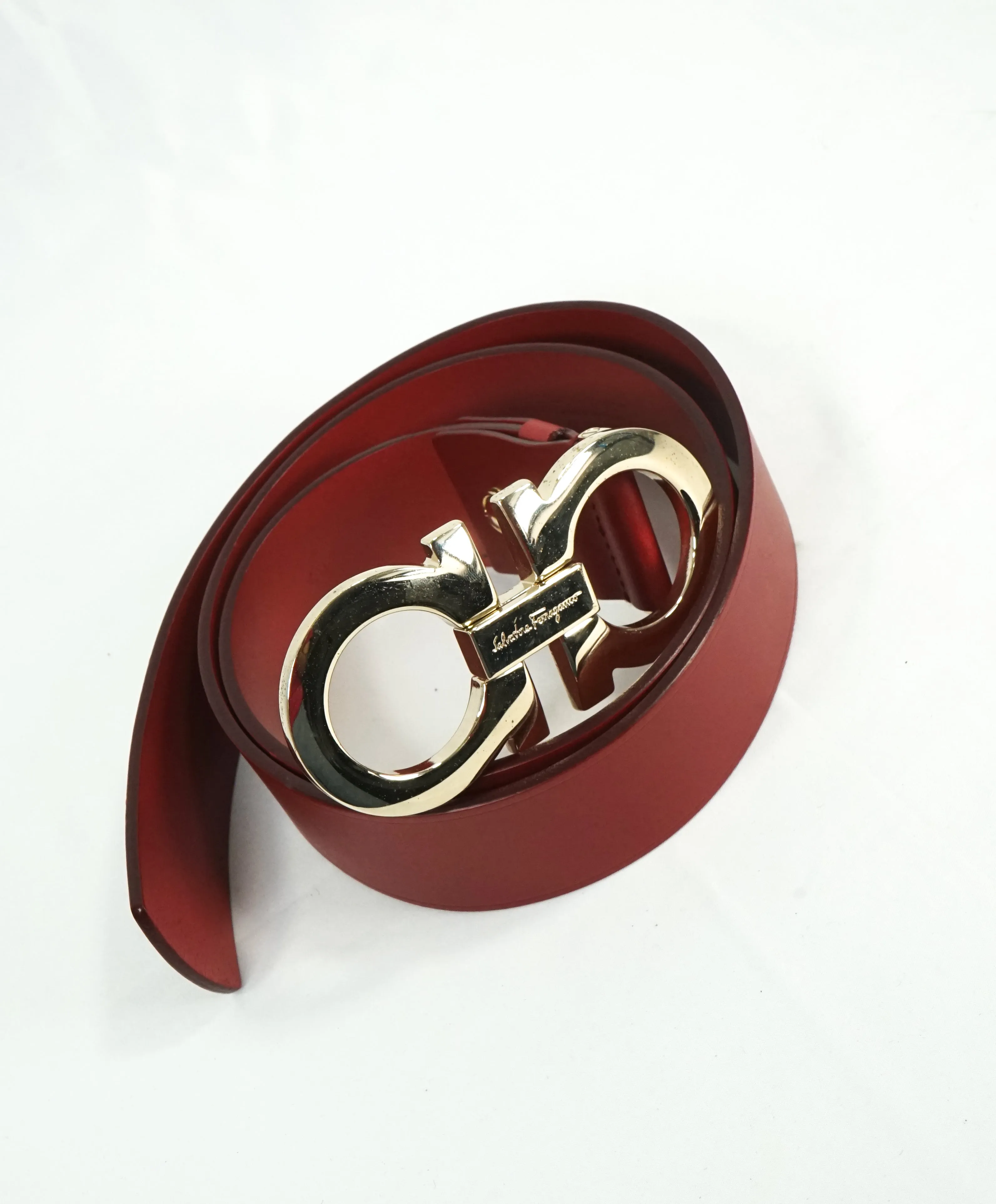 SALVATORE FERRAGAMO - Red & Gold Oversized Leather Gancini Belt - 40W