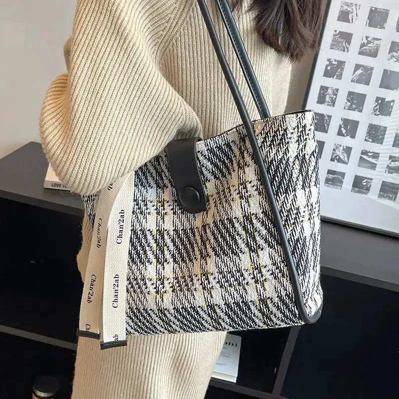Shoulder Strap Checkered Tote Bag