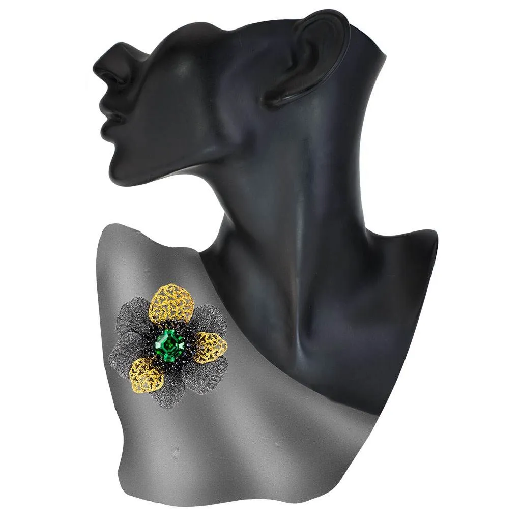 Silver Coronaria Brooch/Pendant with Green Crystal