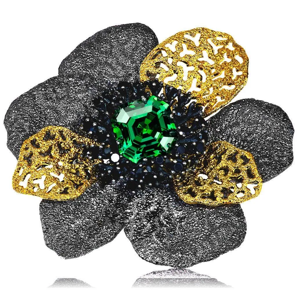 Silver Coronaria Brooch/Pendant with Green Crystal