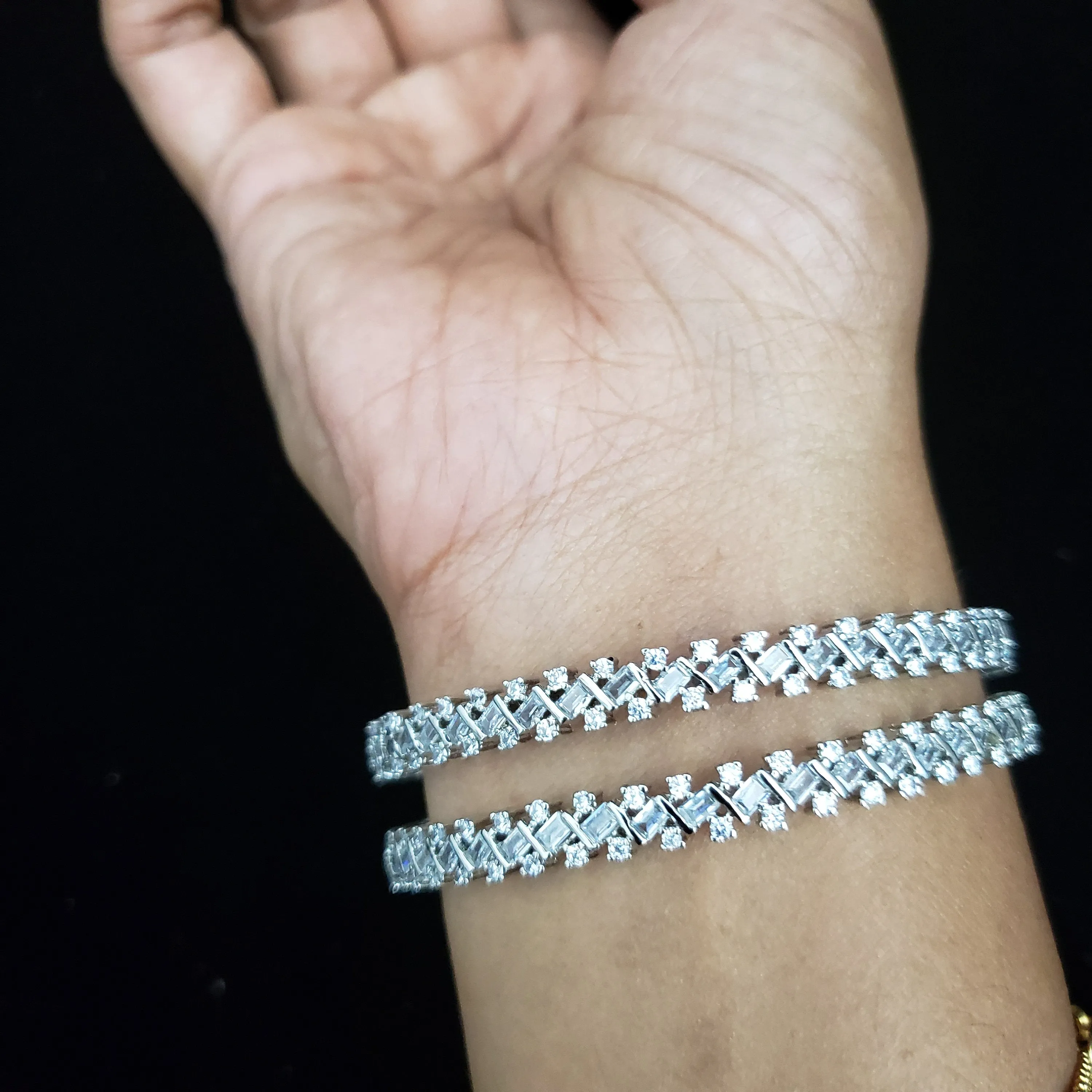 SILVER toNE Bangles Set
