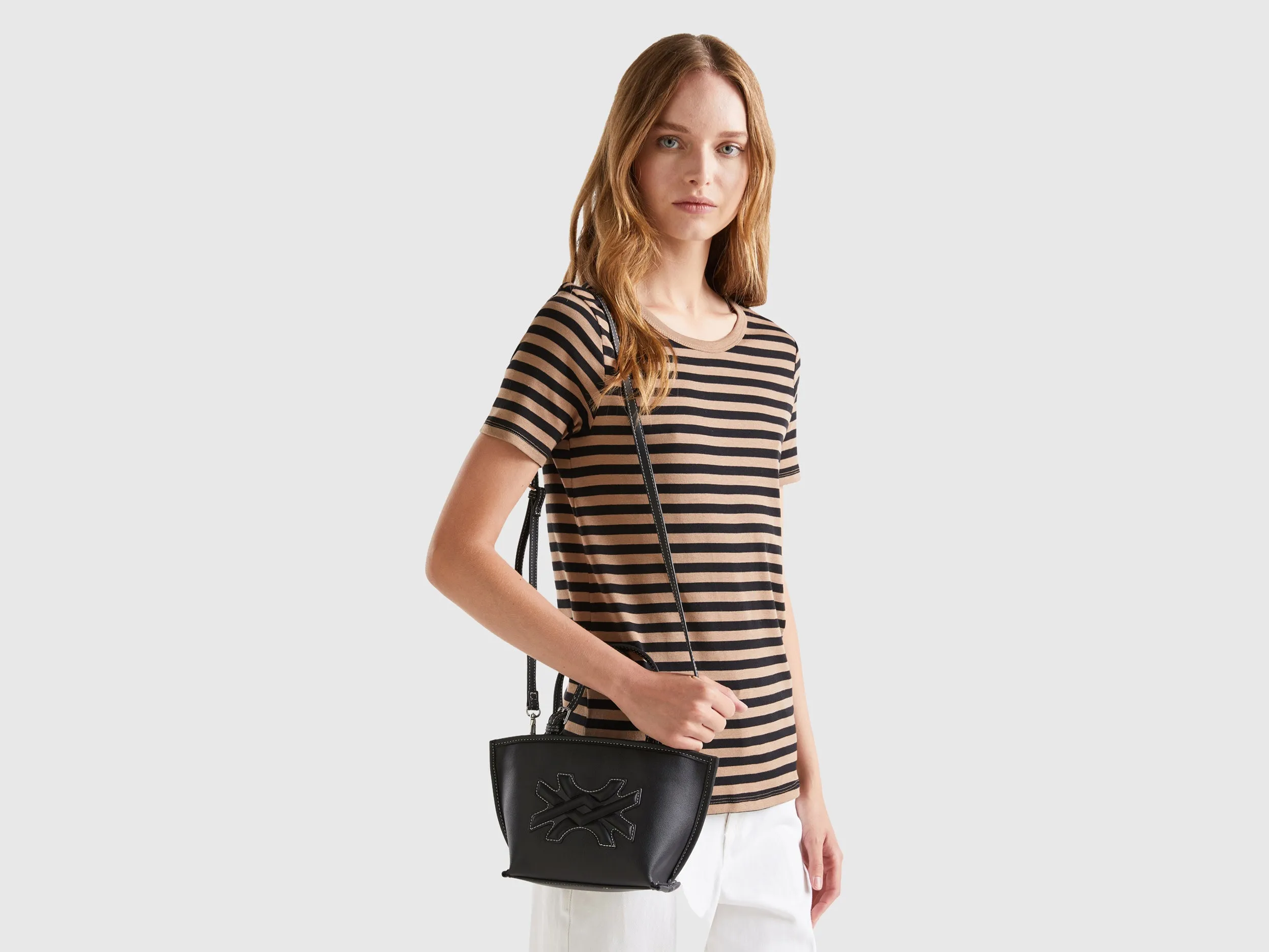 Solid Handheld Bag