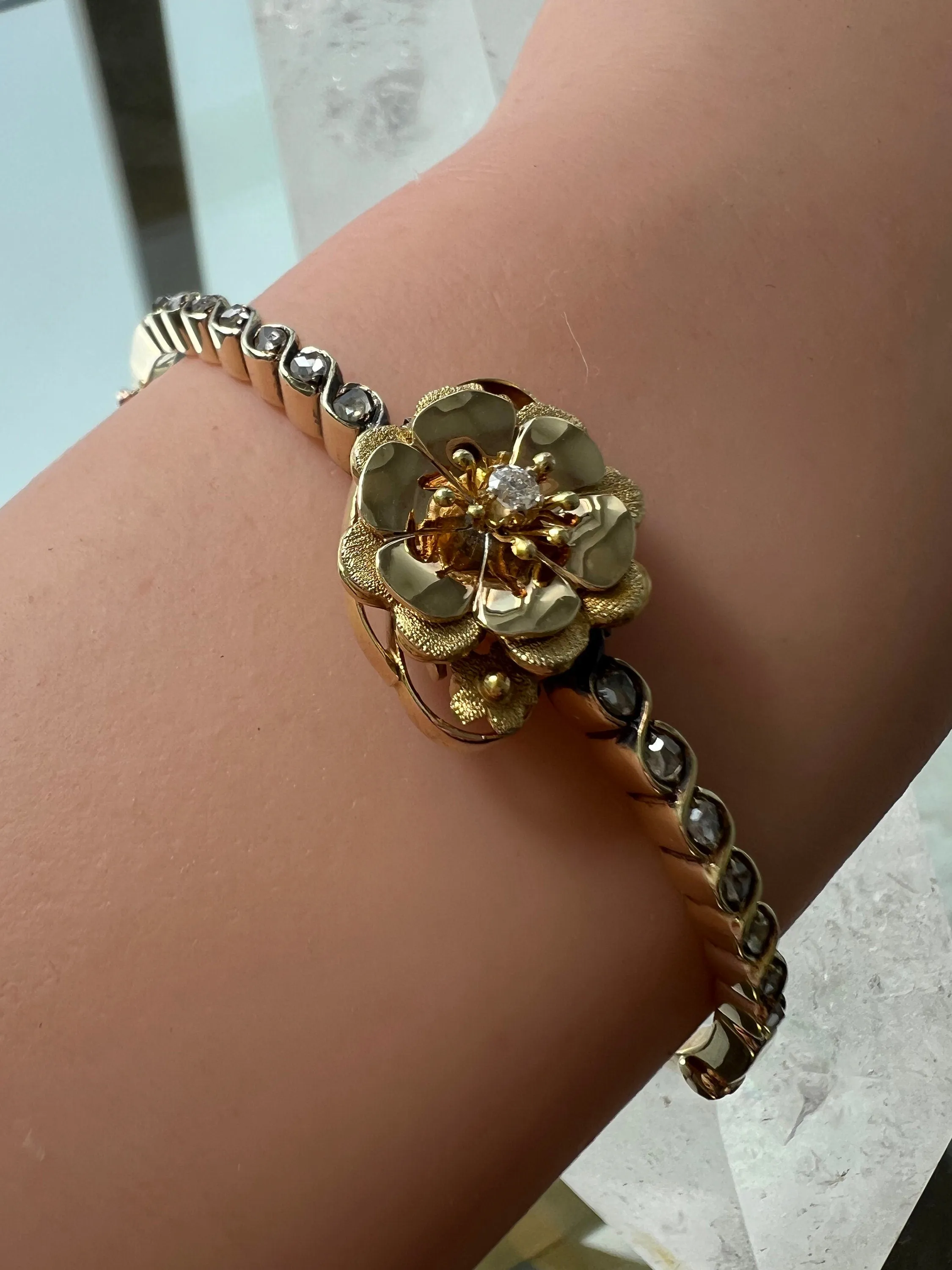 Stunning French Antique Diamond 18K Yellow Gold Hinged Floral Bangle Bracelet.