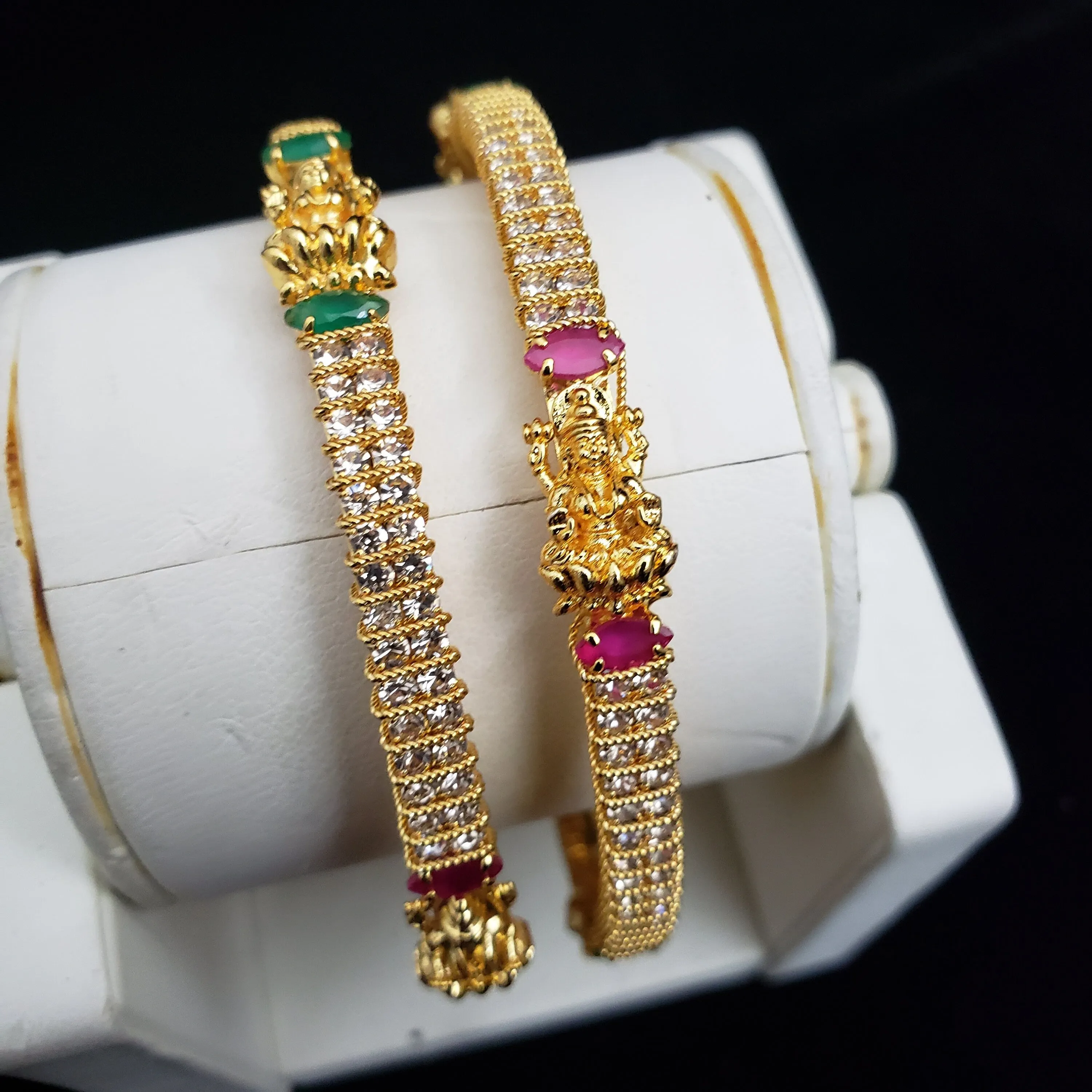 Temple design Bangles