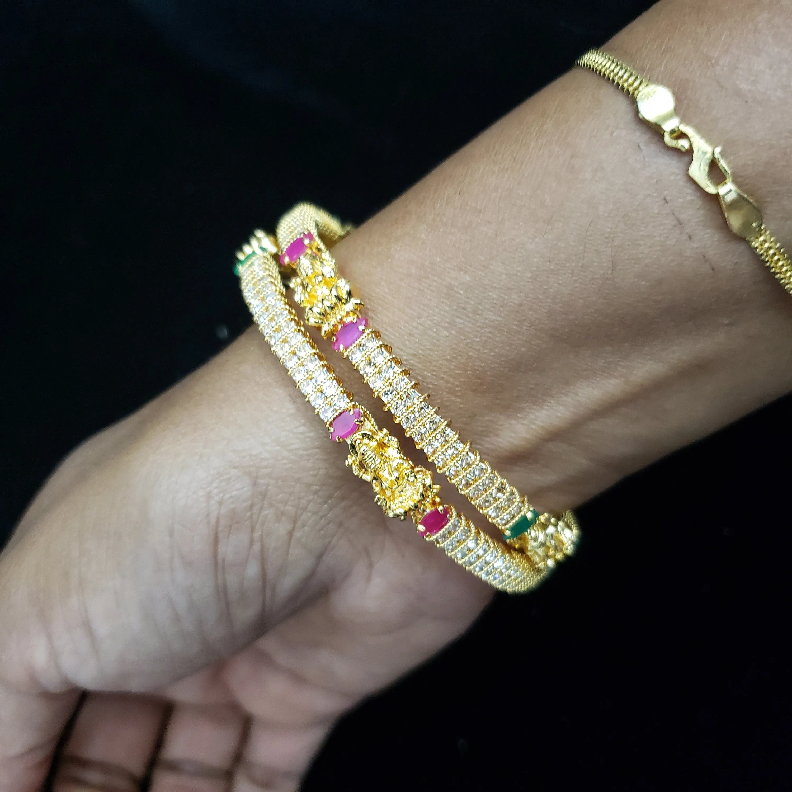 Temple design Bangles