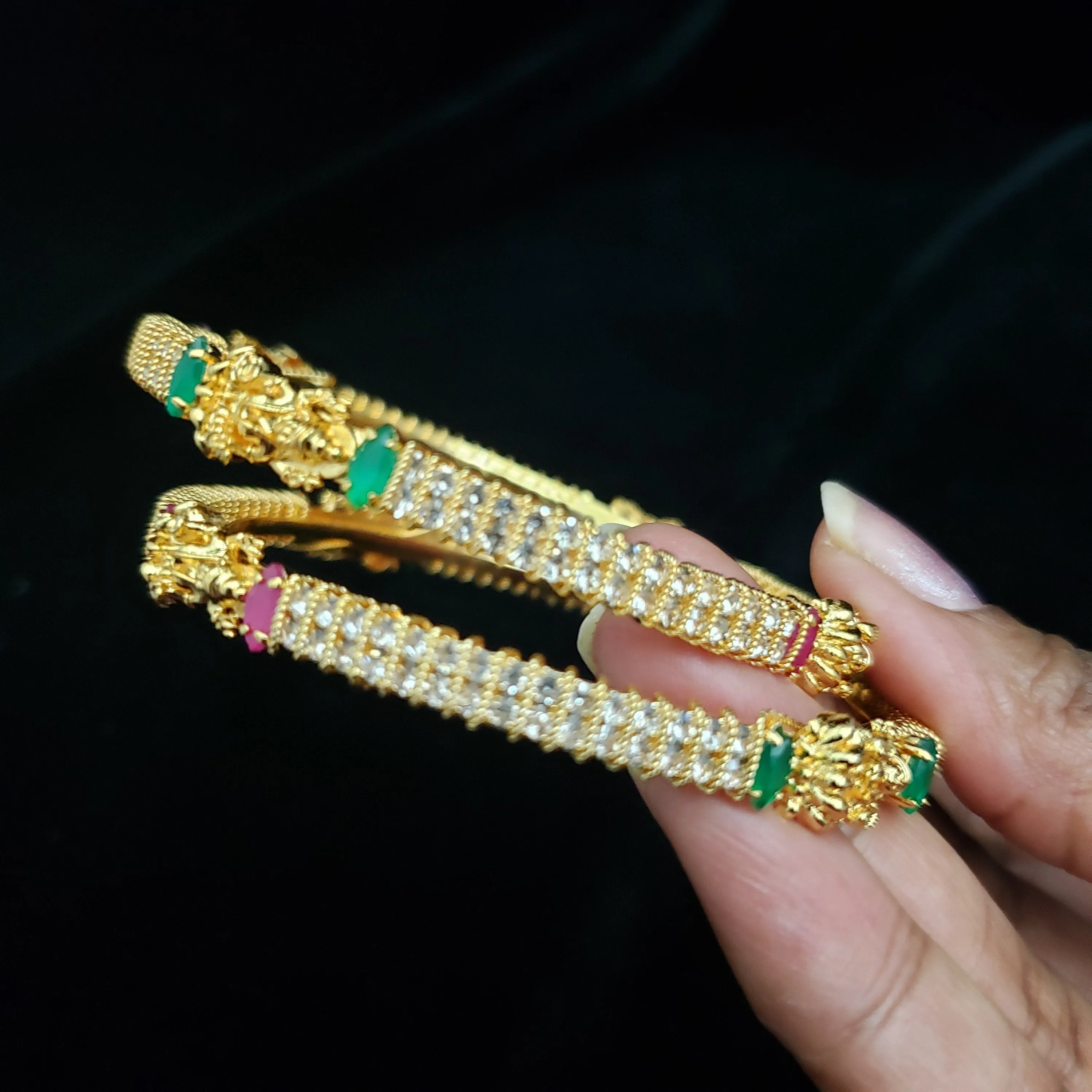 Temple design Bangles