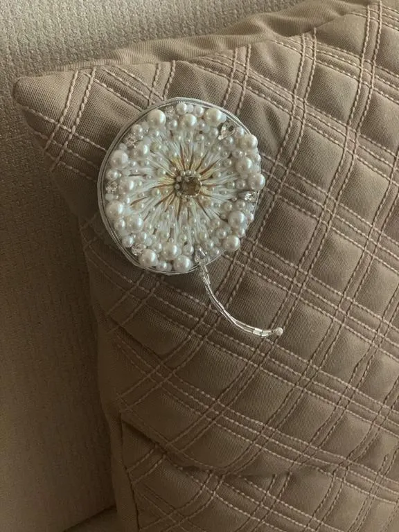 the dandy dandelion brooch