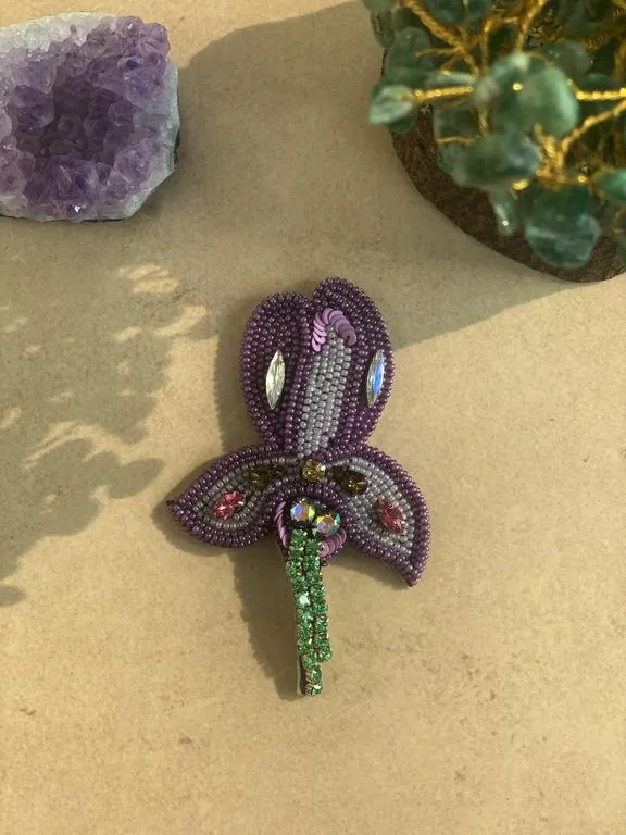 the magnolia brooch