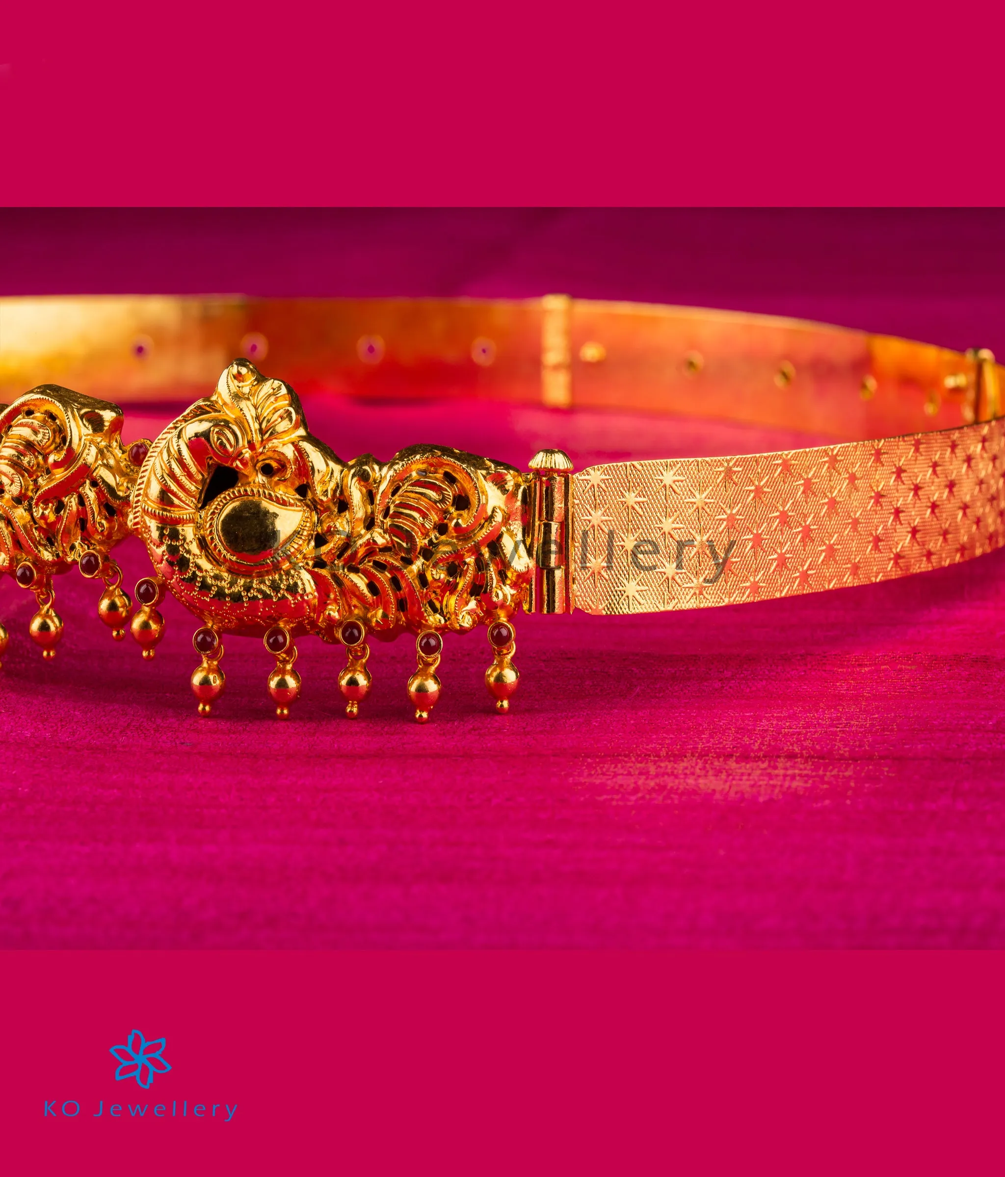 The Shrinika Silver Lakshmi Oddiyanam Waist belt
