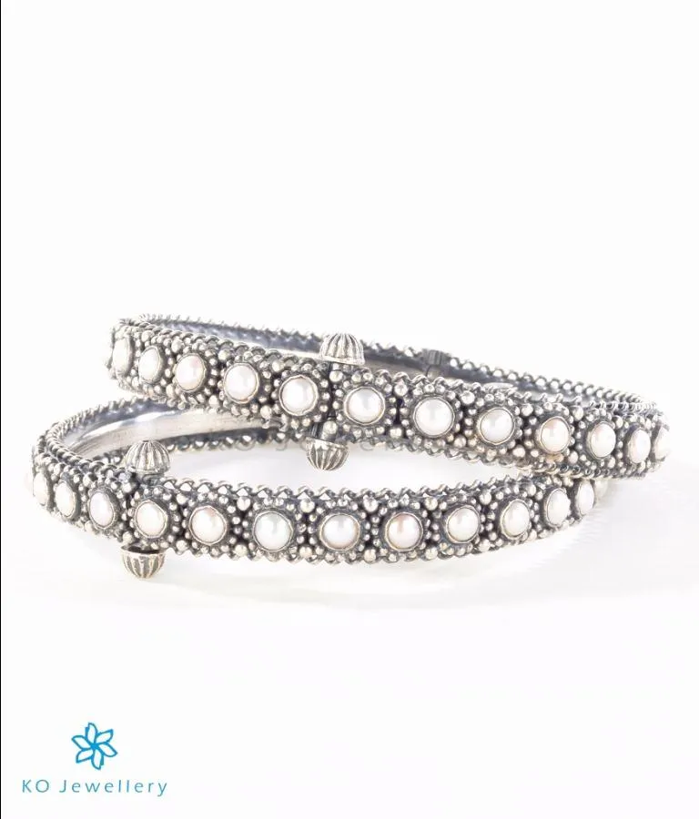 The Varsiddhi Silver Pearl Openable Bracelet (Size 2.2/2.4/2.6/2.8)