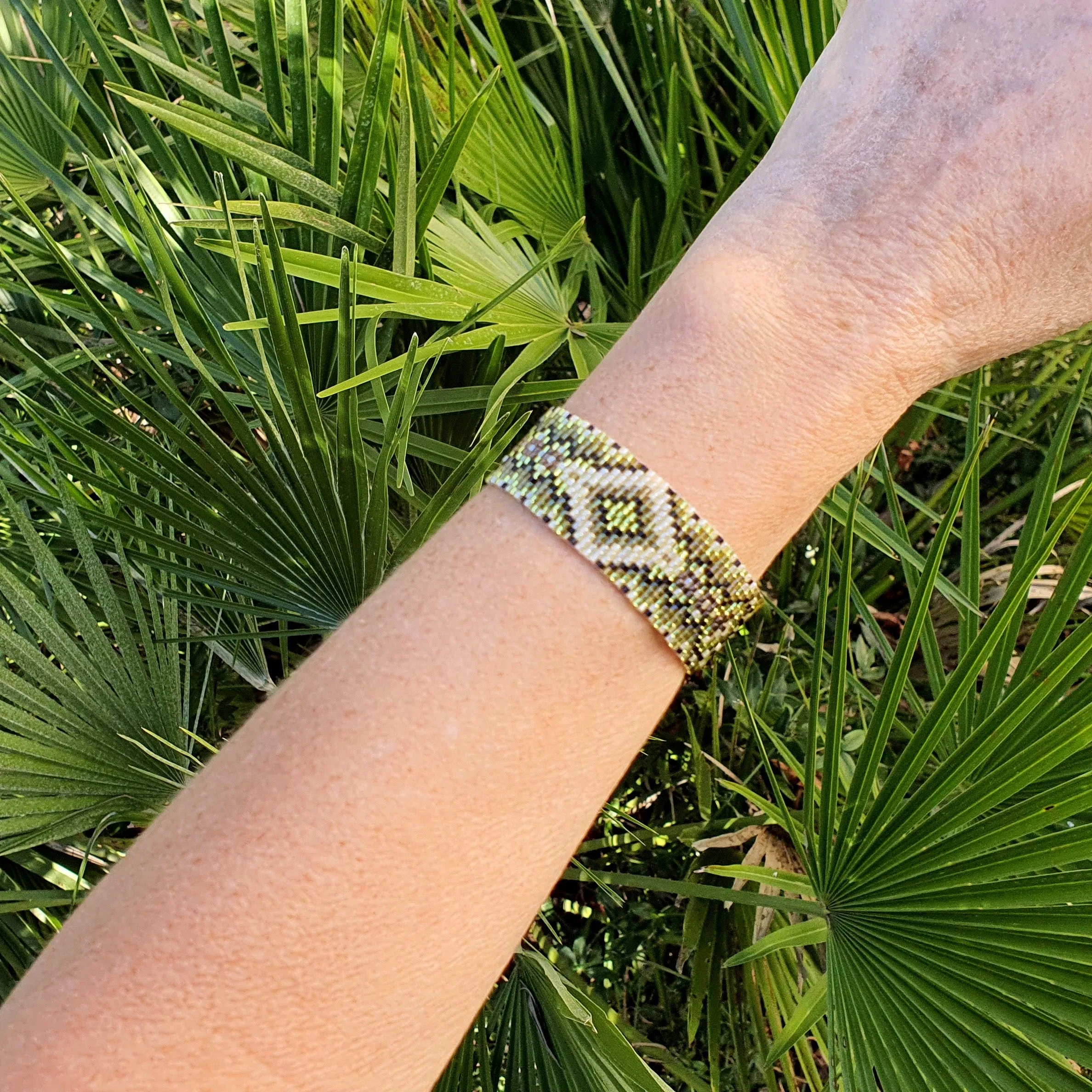 Vertical Peyote Pattern - Bracelet ORION