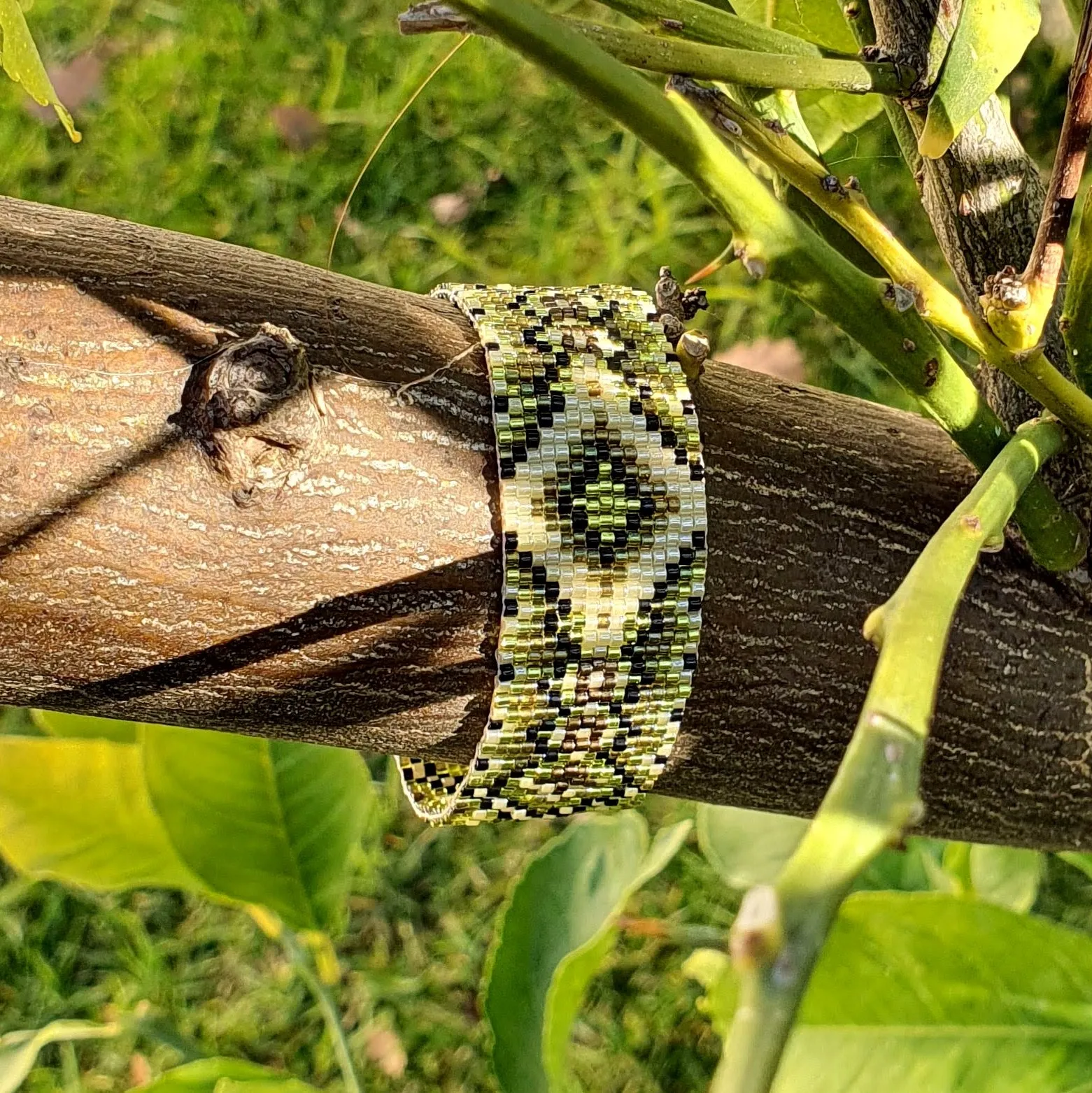 Vertical Peyote Pattern - Bracelet ORION