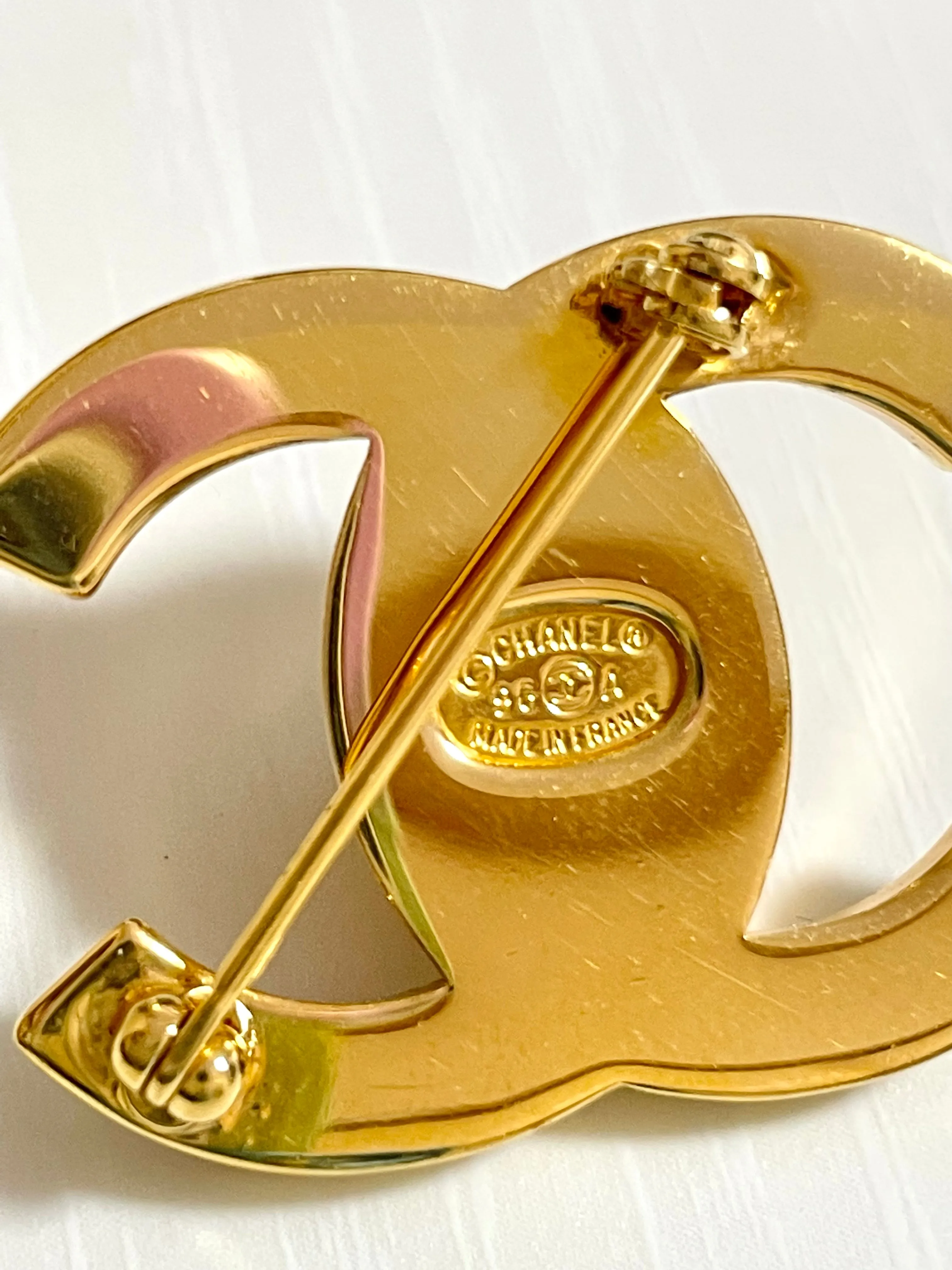 Vintage CHANEL golden turn lock CC pin brooch with crystals. Very classic and popular jewelry. Coco mark brooch. 0411251