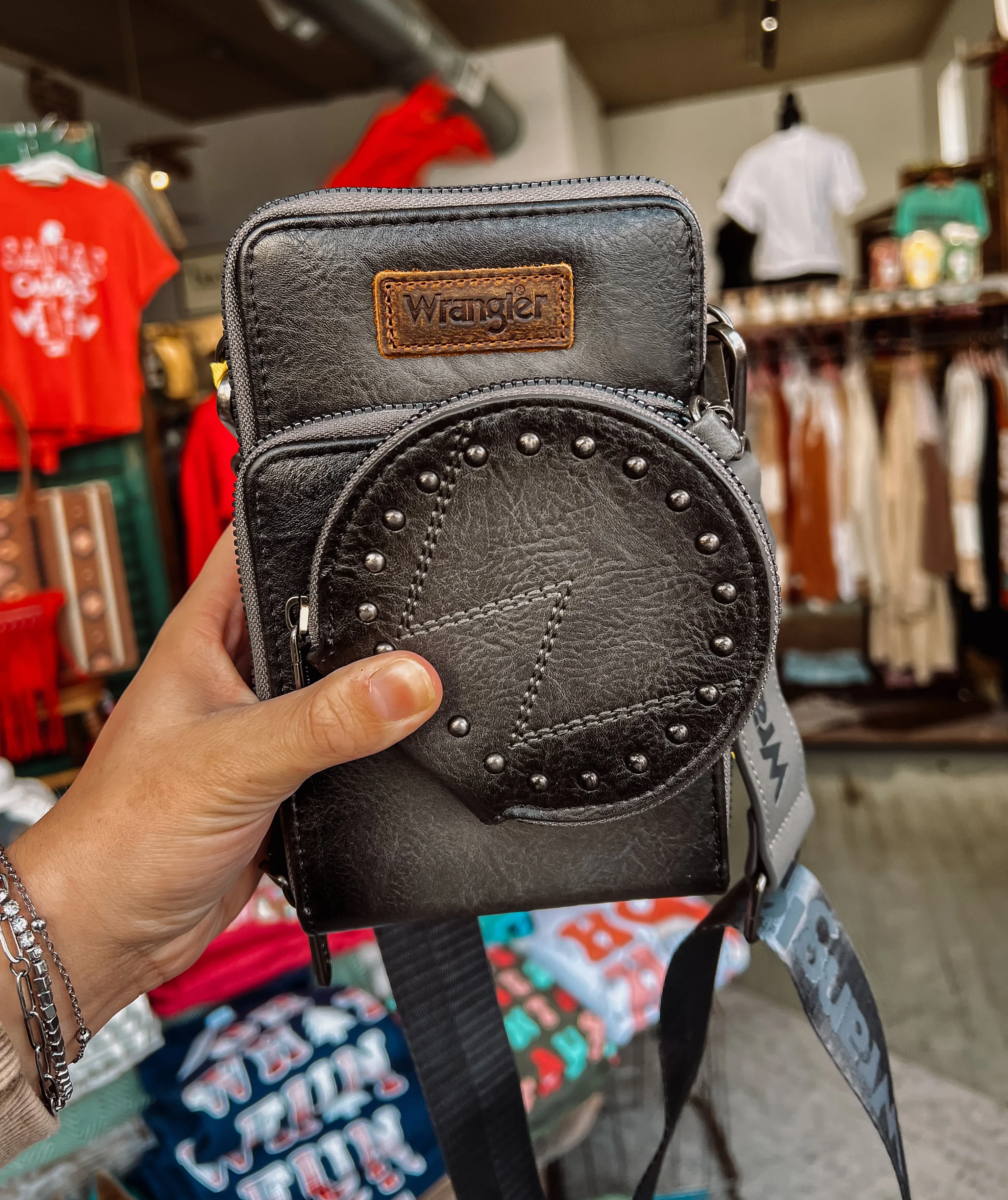 Wrangler Fanny with Coin Purse