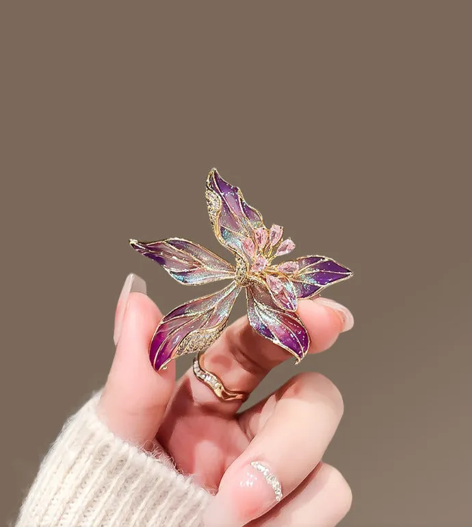 XSB134 - Crystal French iris brooch