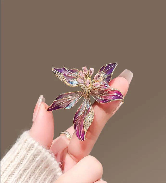 XSB134 - Crystal French iris brooch