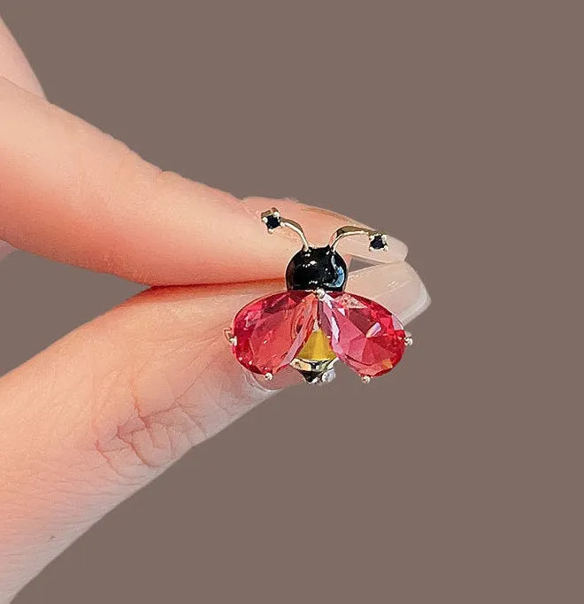 XSB136 - Crystal Cute Bee Brooch