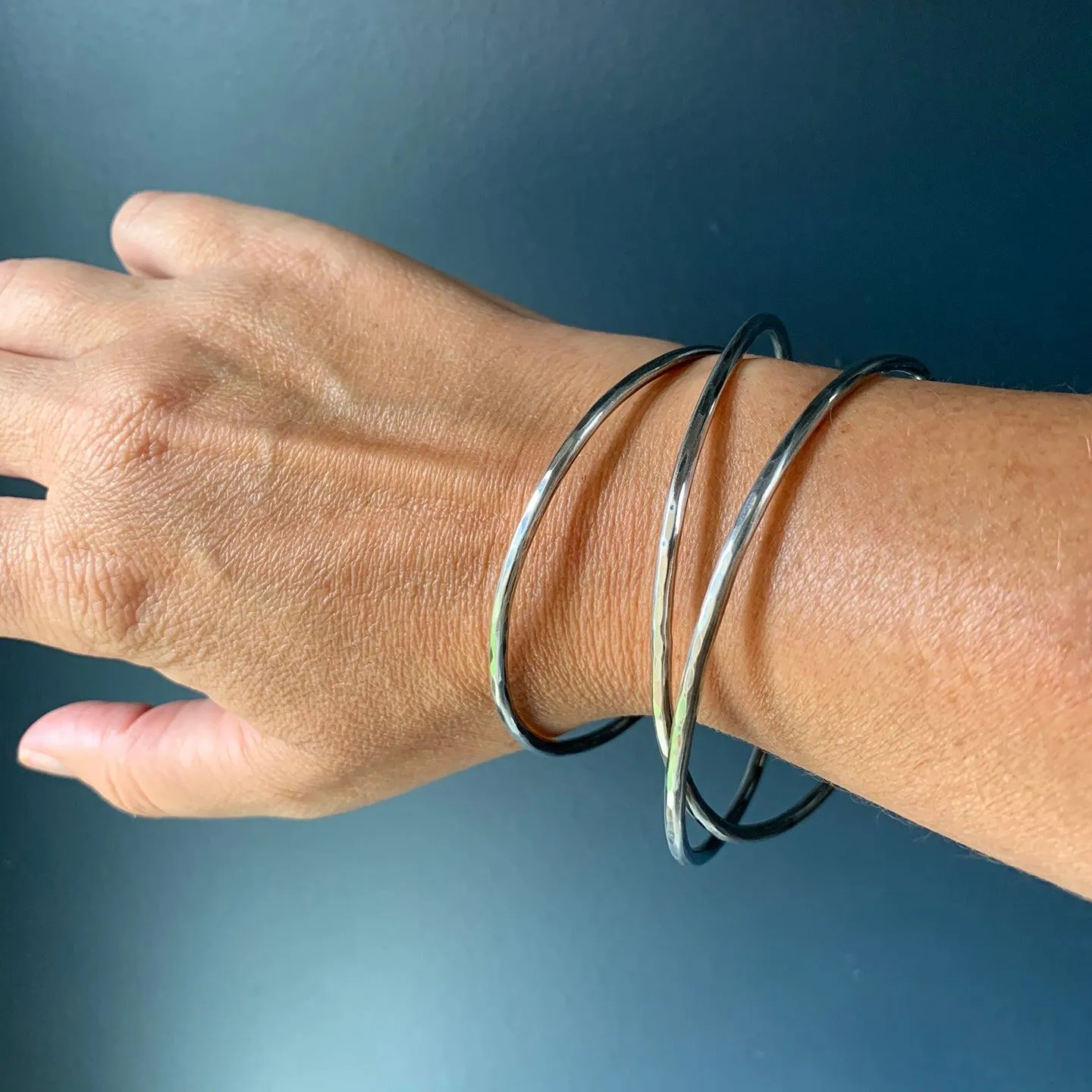 Zuzko Jewelry - Slinky Bangle Bracelet in Sterling Silver